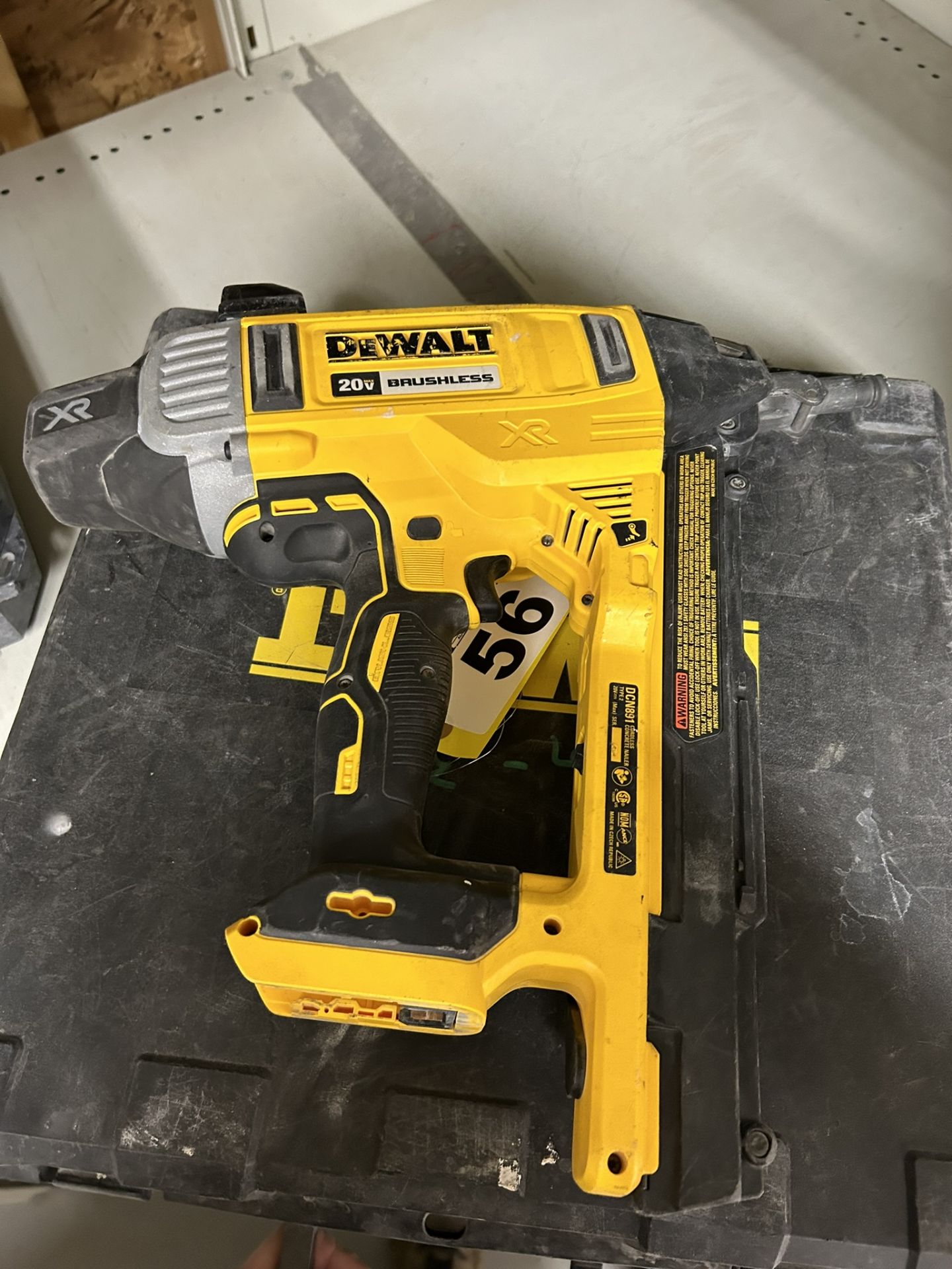 DEWALT DCN891 CORDLESS CONCRETE NAILER - Image 6 of 6