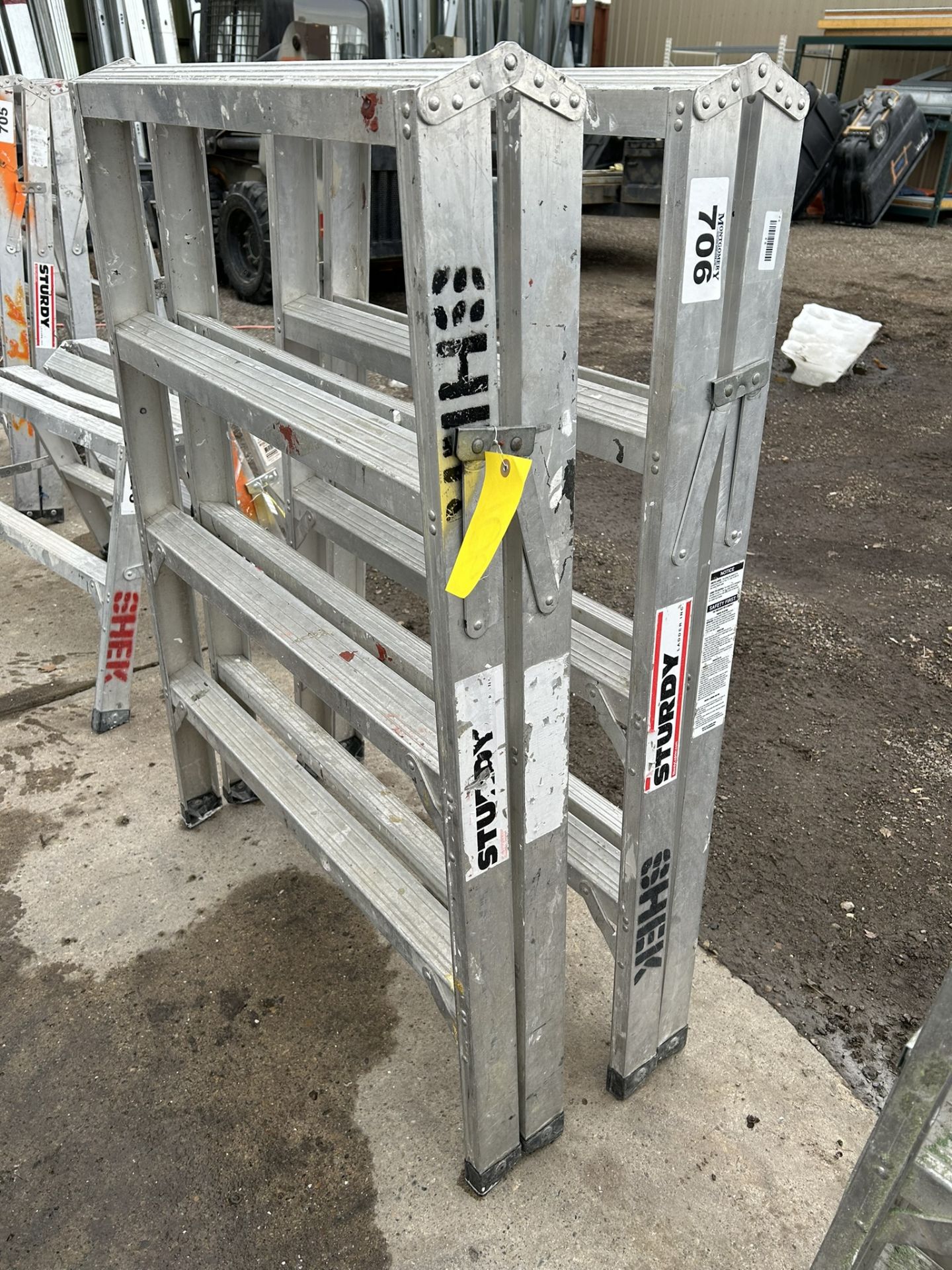 PAIR OF STURDY ALUMINUM 4 STEP SAWHORSES