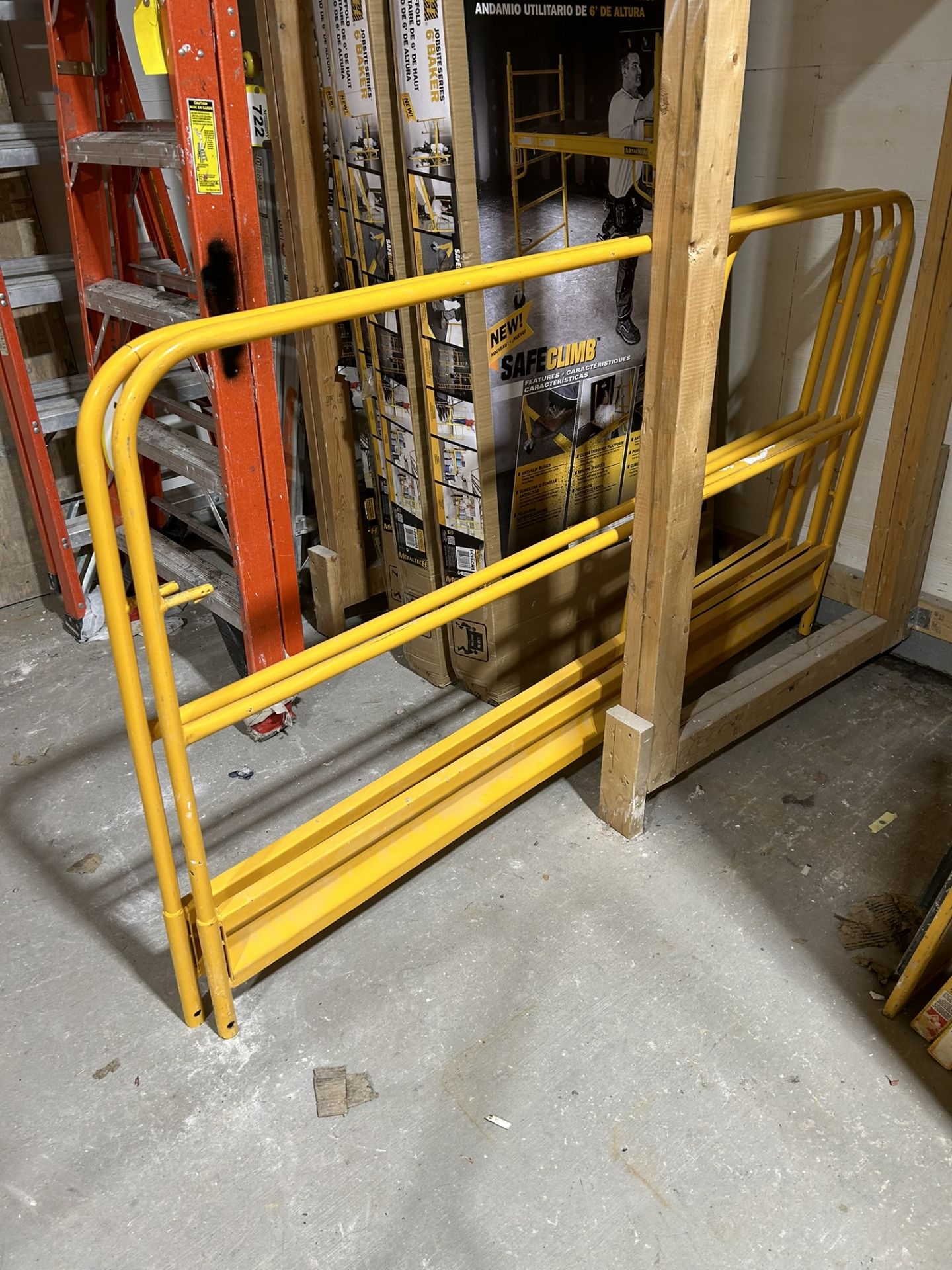 BAKER SCAFFOLD HAND RAILS - Image 3 of 3