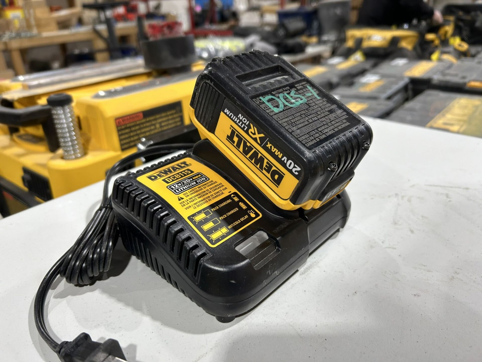 DEWALT CORDLESS 14 GA. SHEAR W/ BATTERY AND CHARGER - Image 5 of 5