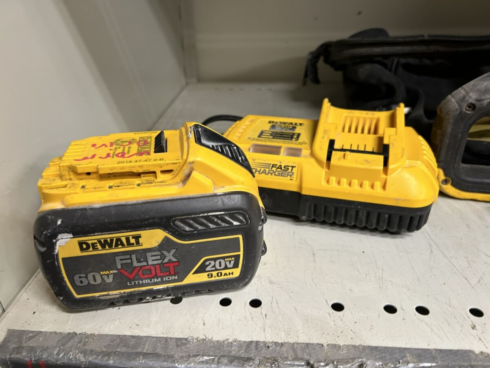 DEWALT CORDLESS 9" DEMOLITION SAW W/ 9.0AH BATTERY, CHARGER AND ASSORTED CUT OFF DISCS - Image 8 of 8