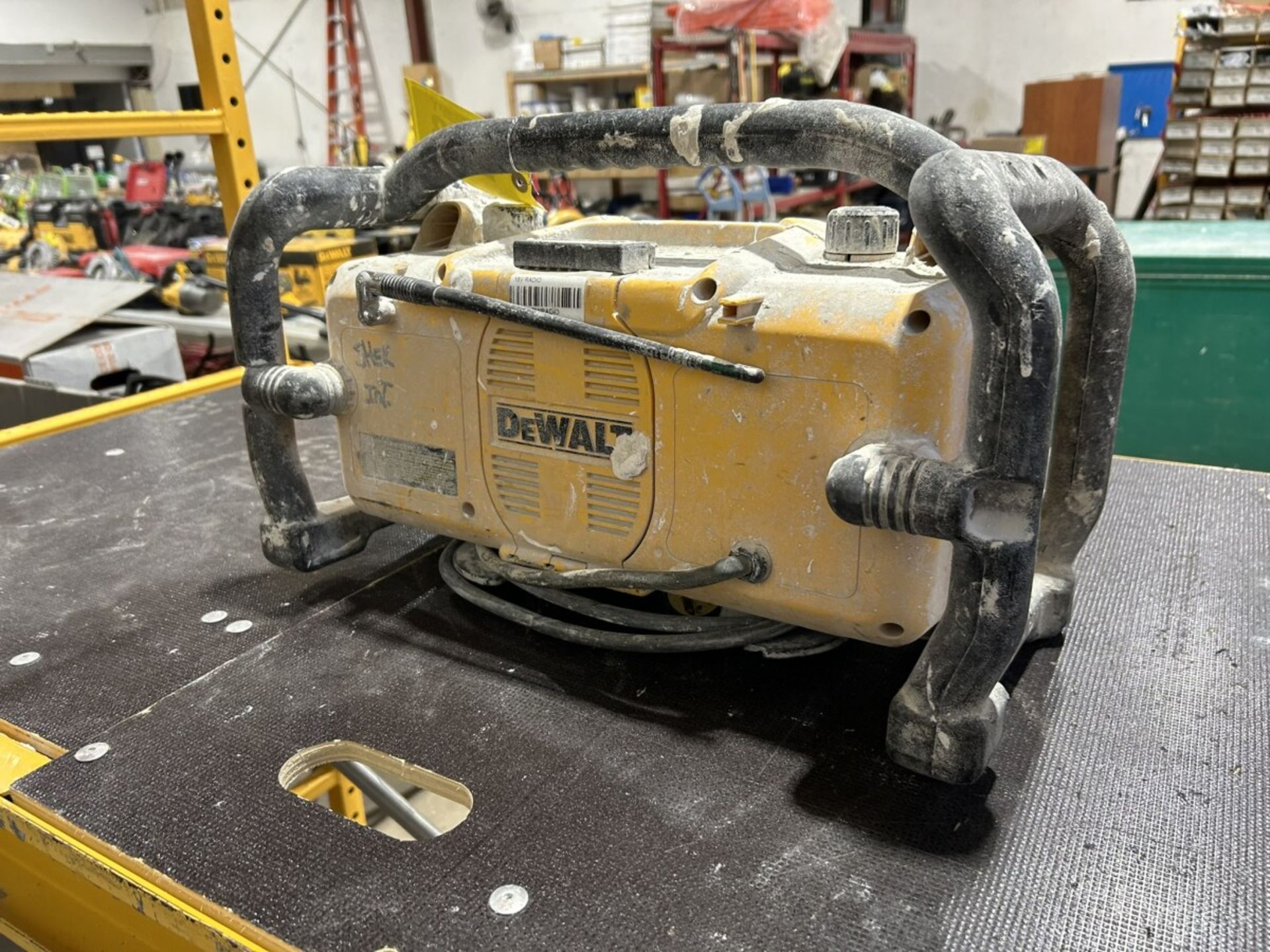 DEWALT JOBSITE STEREO - Image 4 of 6