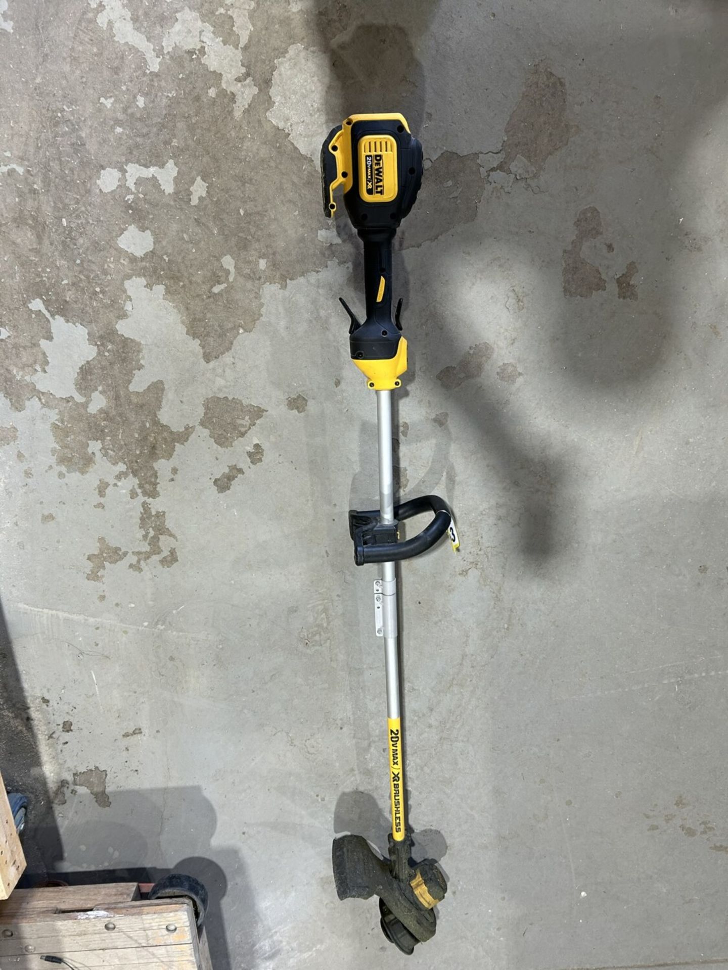 DEWALT CORDLESS 20VMAX STRING TRIMMER