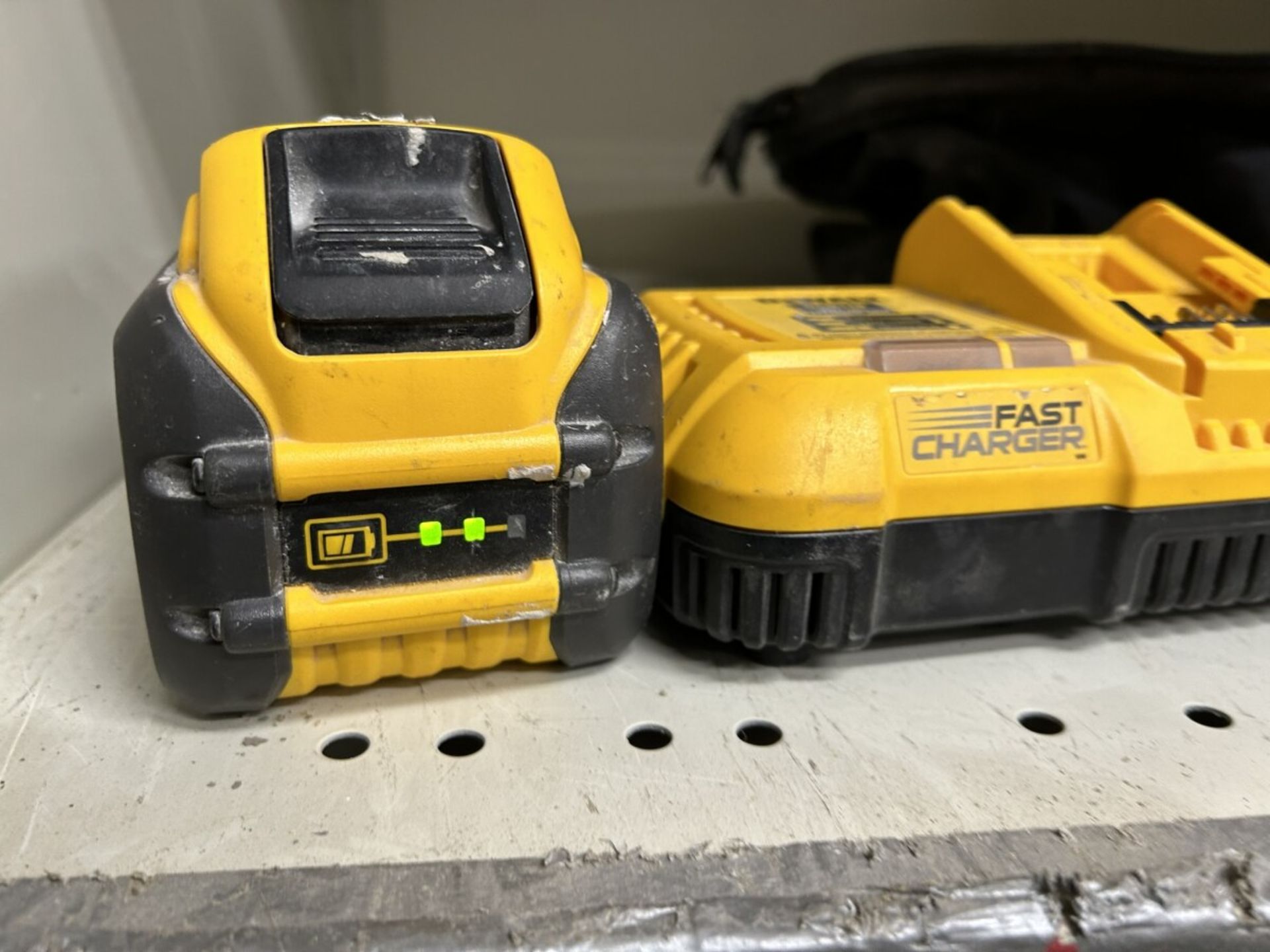 DEWALT CORDLESS 9" DEMOLITION SAW W/ 9.0AH BATTERY, CHARGER AND ASSORTED CUT OFF DISCS - Image 2 of 8