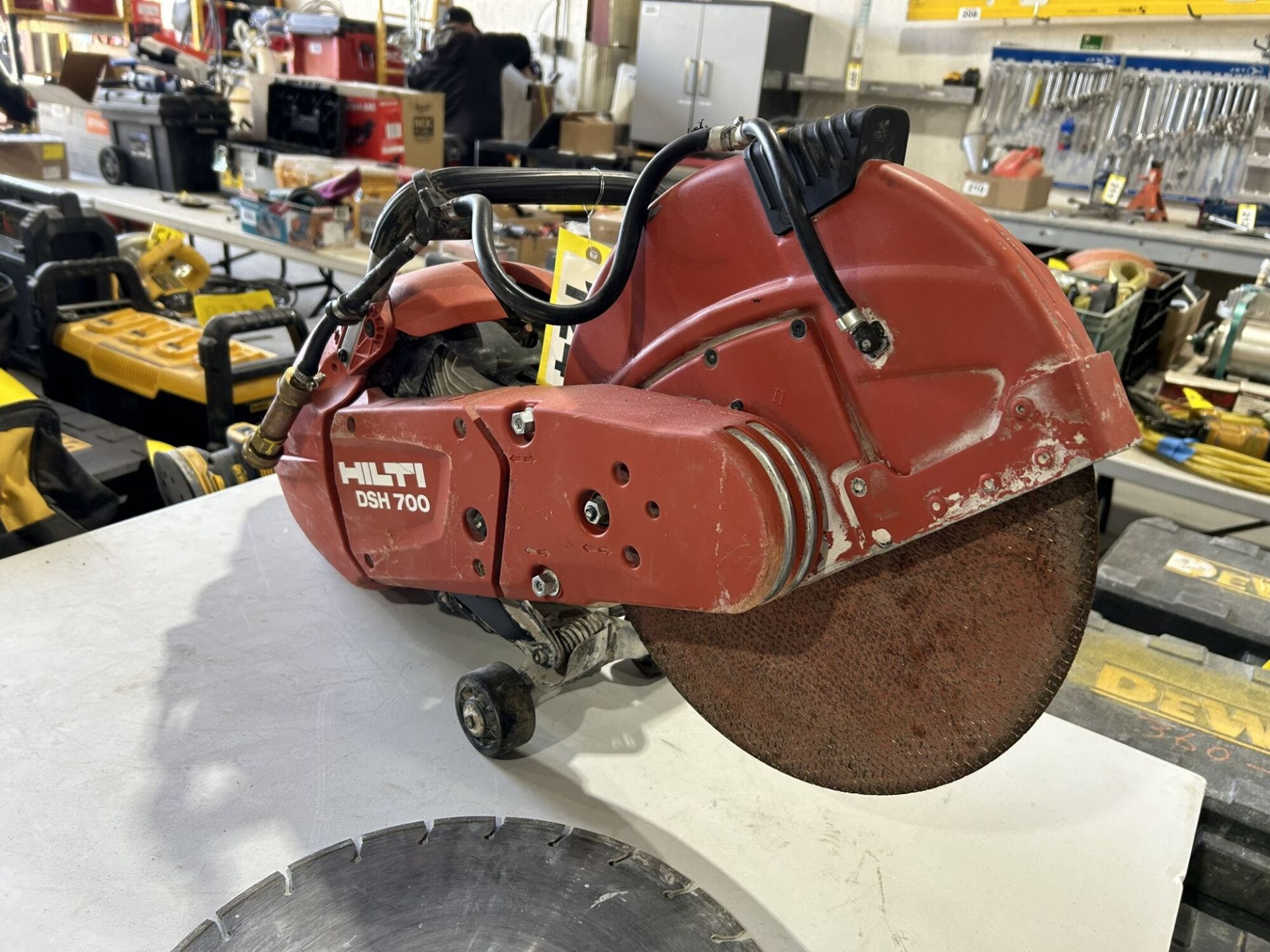 HILTI DSH 700 GAS POWERED DEMOLITION SAW - Image 2 of 6