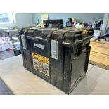DEWALT TOUGH SYSTEM TOOL BOX 21"X12"X16"