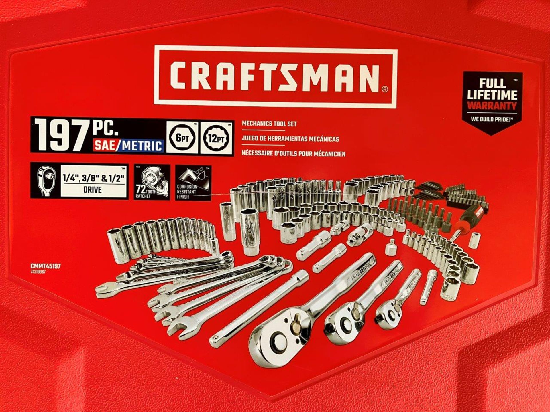 CRAFTSMAN 197 PIECE MECHANICAL TOOL SET - Image 3 of 4