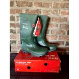 SIZE 9 DUNLOP PUROFORT FIELD PRO BOOTS