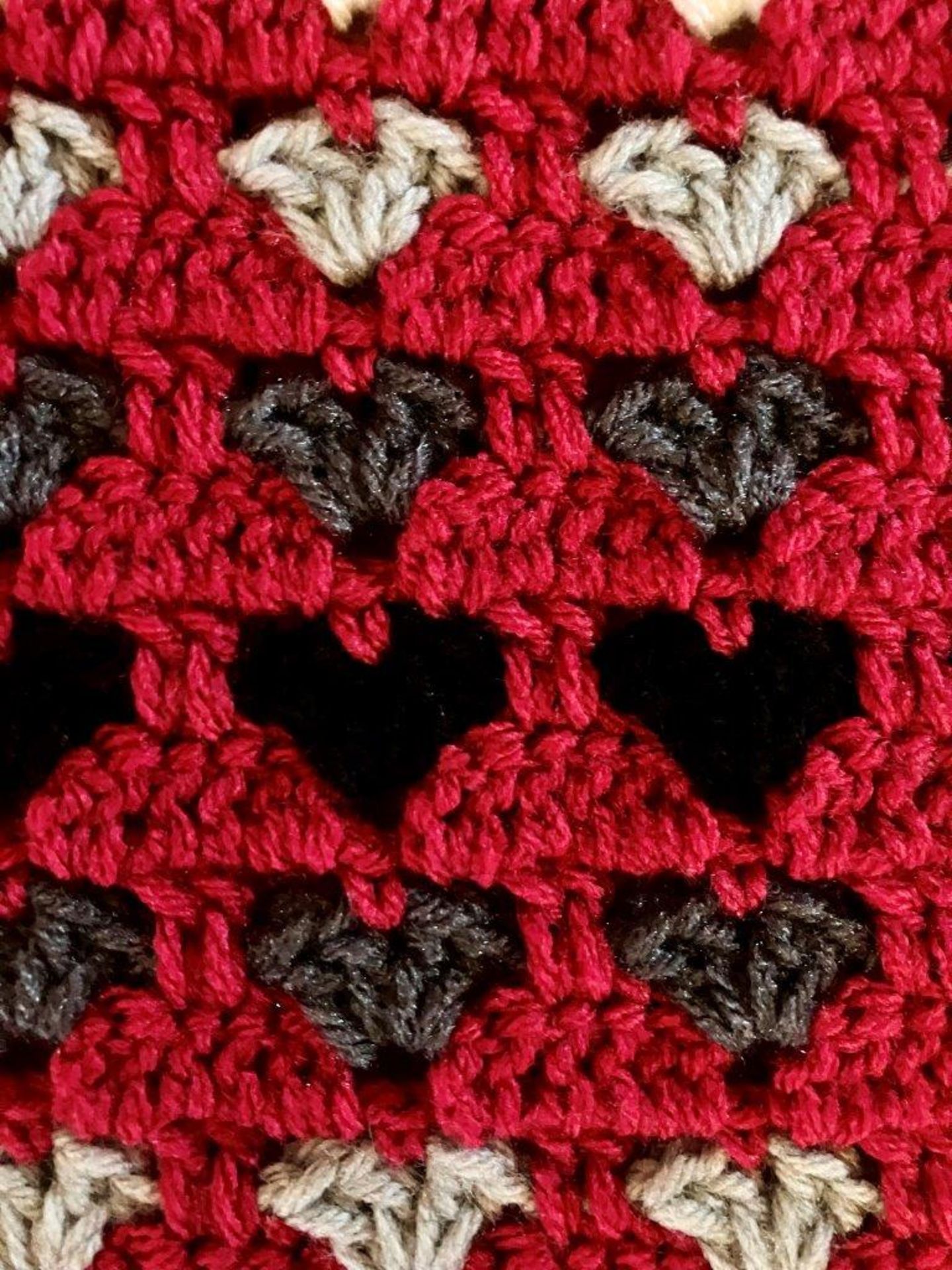 BEAUTIFUL HANDCRAFTED BABY AFGHAN - Image 3 of 3