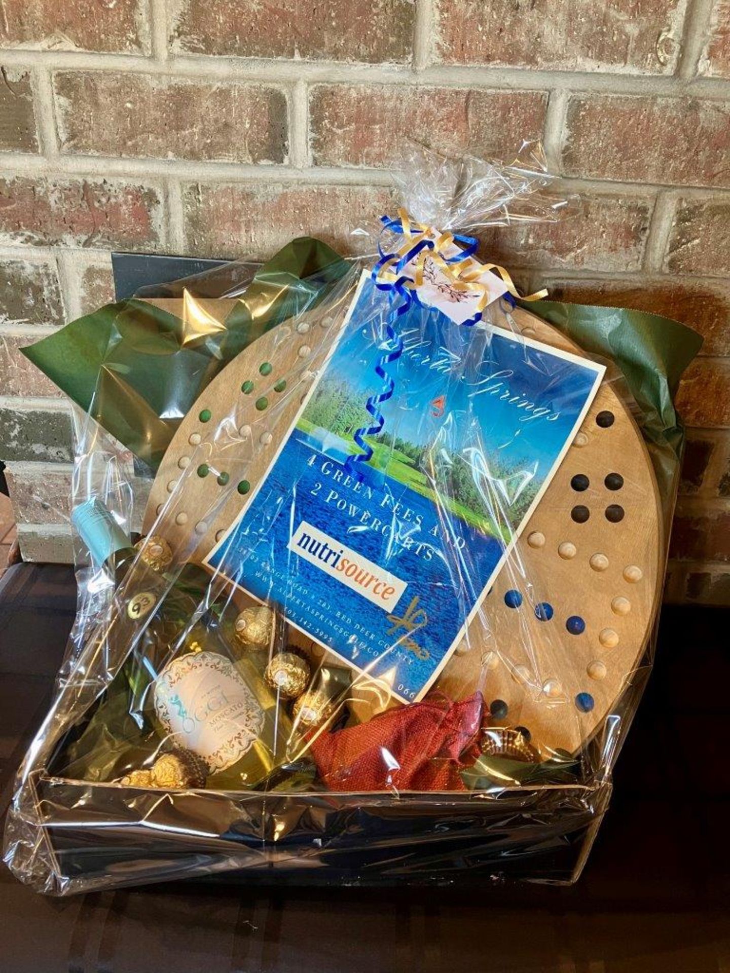 ALBERTA SPRINGS GOLF GIFT BASKET