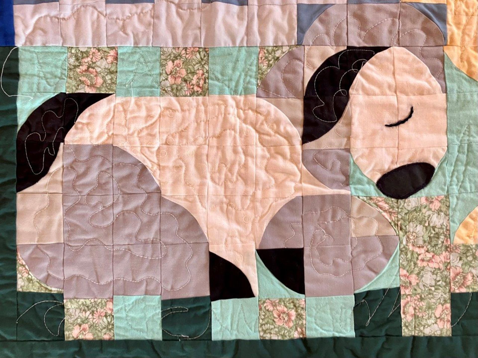 QUILTED WALL HANGING: LION & LAMB - Image 3 of 3