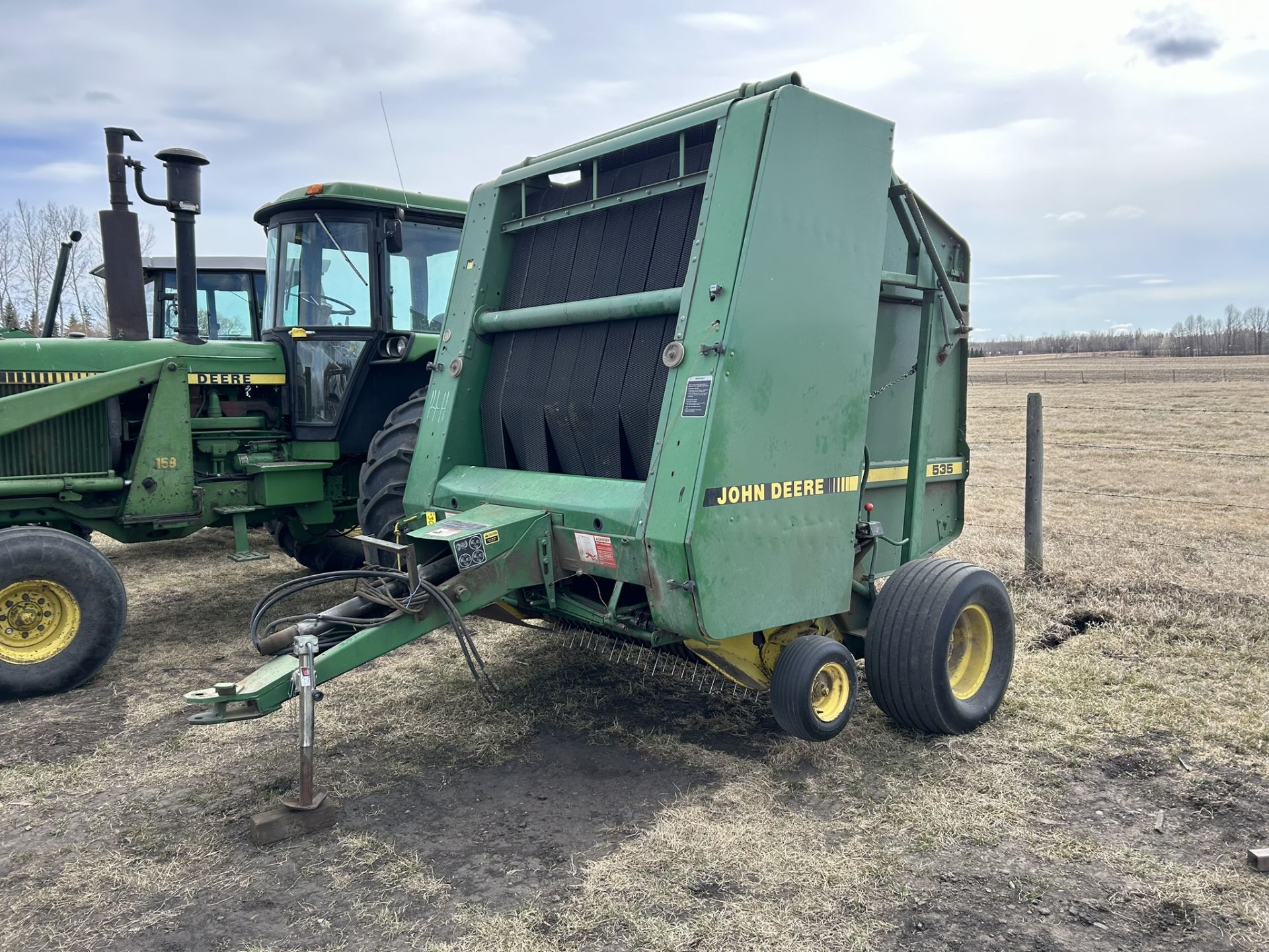 JOHN DEERE 535 ROUND BALER, 540 PTO, S/N OBL