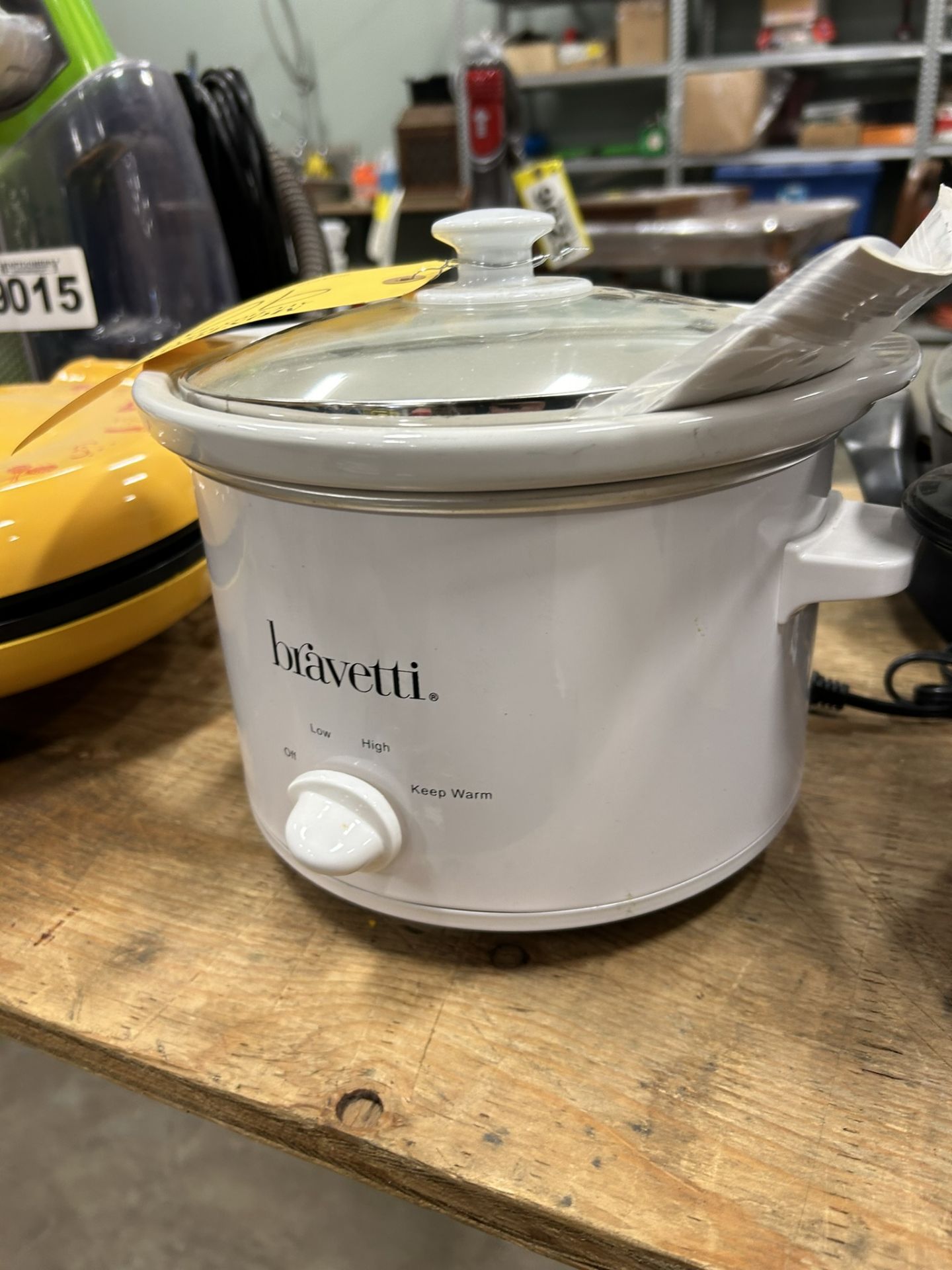 2 - CROCKPOTS & ELECTRIC FRYING PAN - Image 3 of 7