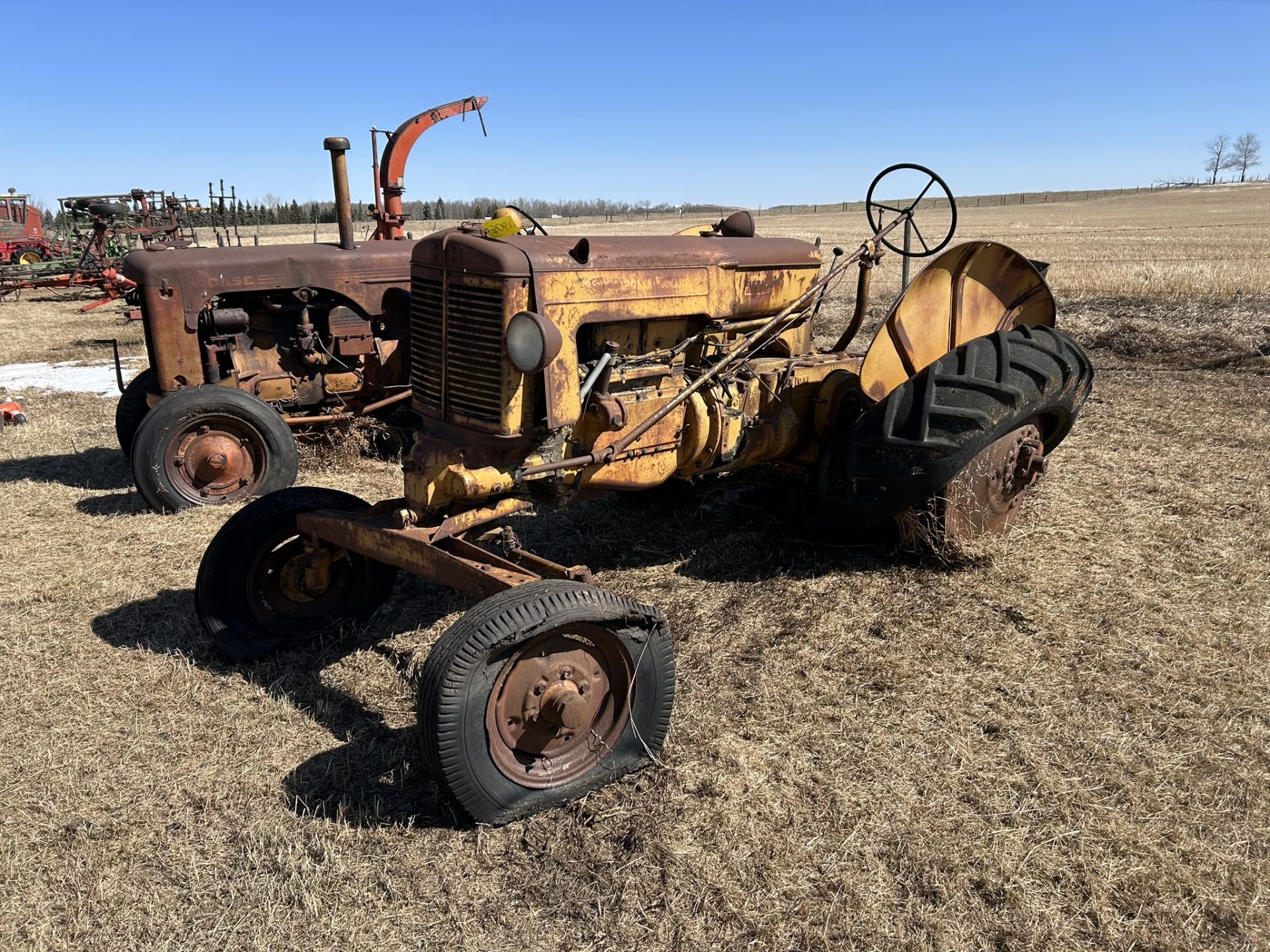 **OFFSITE** 1944 MINNEAPOLIS MOLINE MOD. 7AE TRACTOR S/N 0094900101 - LOCATED 40515 RANGE ROAD