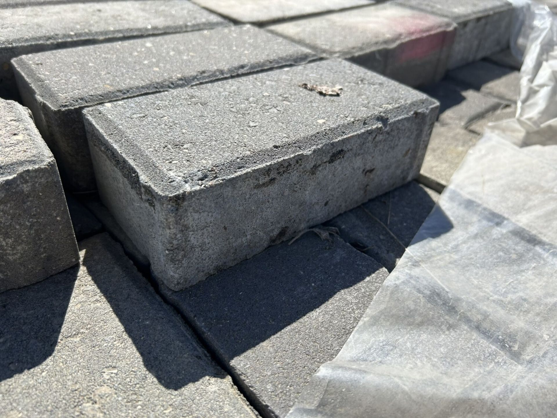 P/O 4X8 GREY PAVING STONES - Image 6 of 6