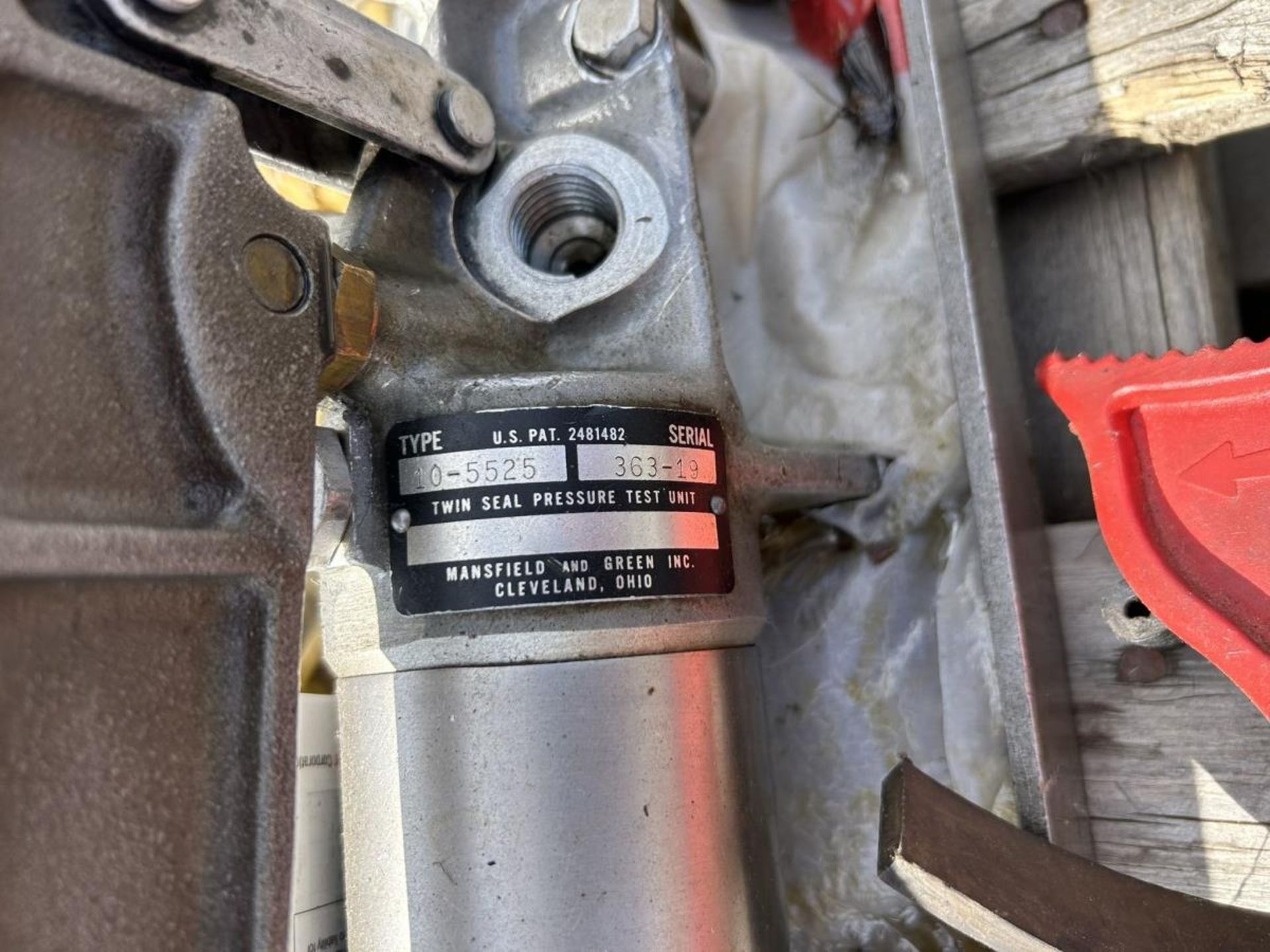 GAUGE EQUIPMENT: CHANDLER ENGINEERING CO. S/N: 9320, TWIN SEAL PRESSURE TEST UNIT S/N: 363-19 - Image 5 of 10