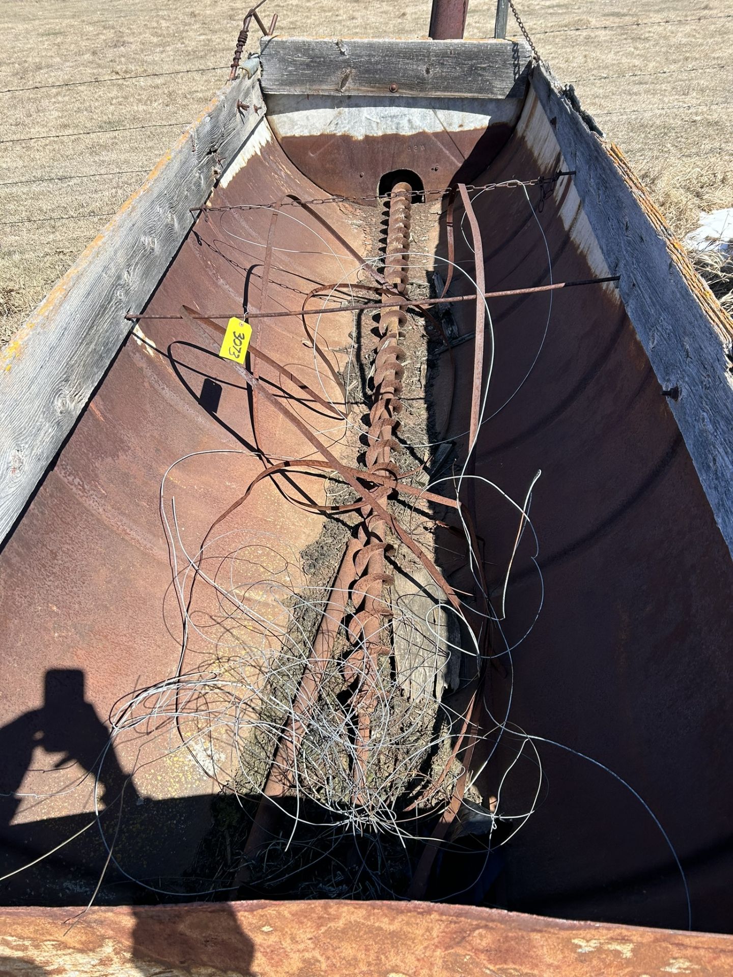 **OFFSITE** ANTIQUE CUSTOM GRAIN CART - LOCATED 40515 RANGE ROAD 245, CLIVE, AB, VEIWING AND REMOVAL - Image 8 of 8