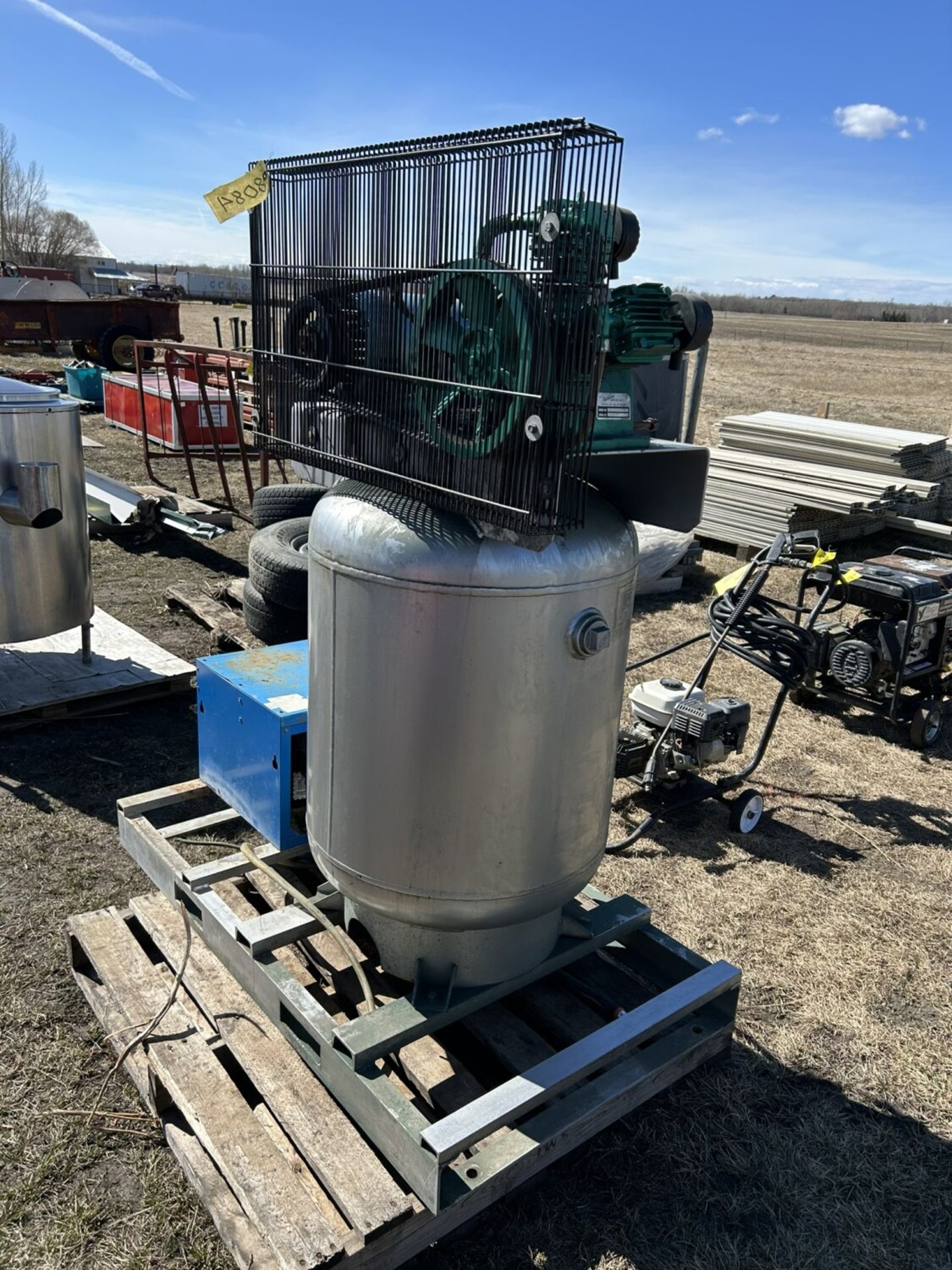 BERKLEY UPRIGHT AIR COMPRESSOR, 5 HP/3 PH W/ THOMPSON GORDON T610 AIR DRYER - Image 2 of 9