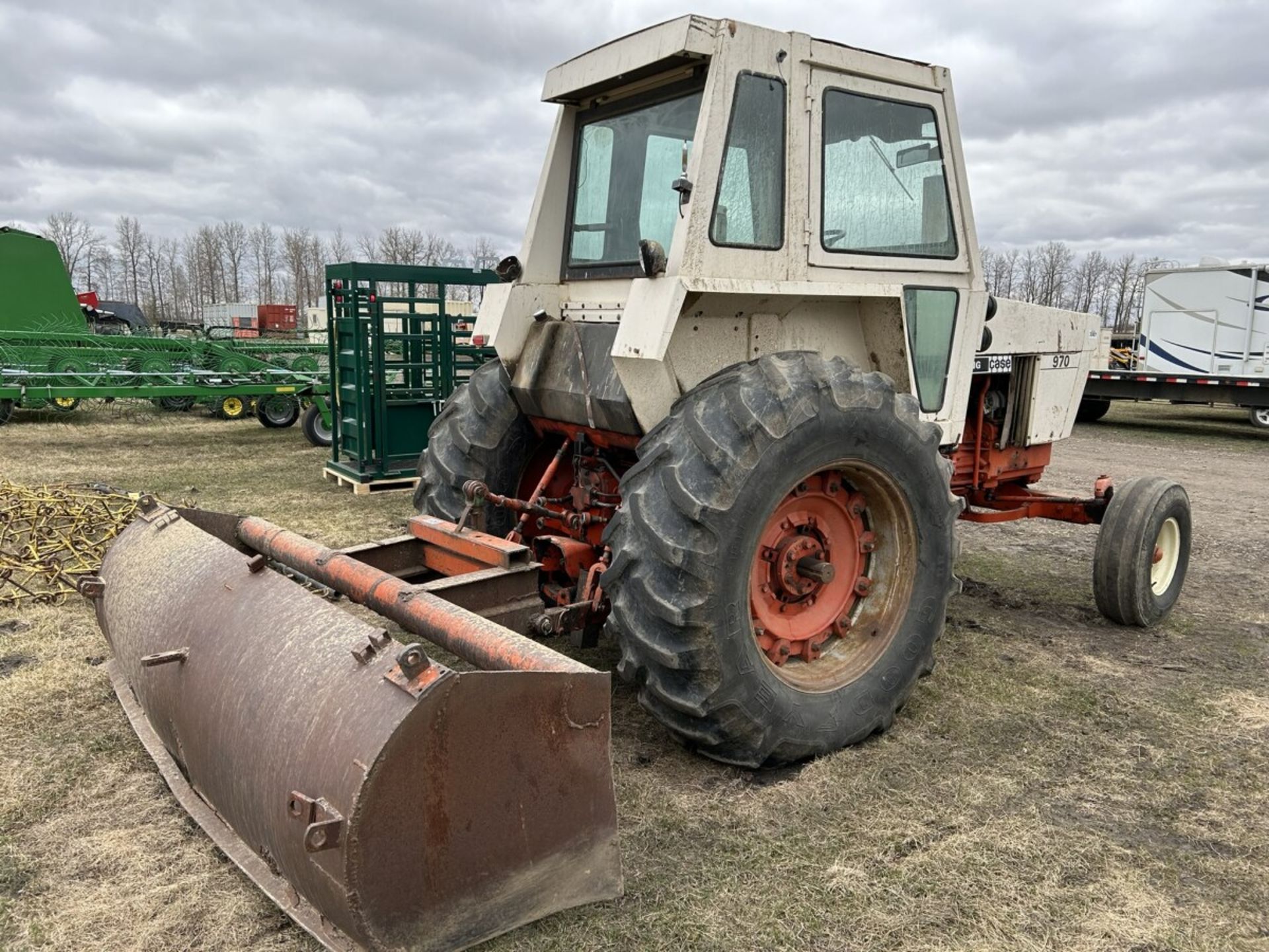 CASE AGRI KING 970 2WD TRACTOR, POWER SHIFT, 2-REMOTE HYD., 3-PT. HITCH, 540/1000 PTO, 20.8X34 - Image 6 of 13