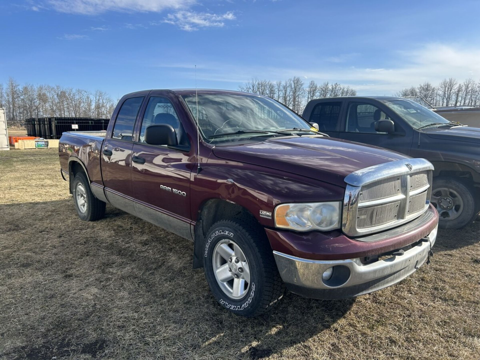 2003 DODGE 1500 CREWCAB 4x4, 5.7 HEMI V8 GAS, AUTO, A/C, TILT, CRUISE, AM/FM/CD, PW, PL, POWER CLOTH