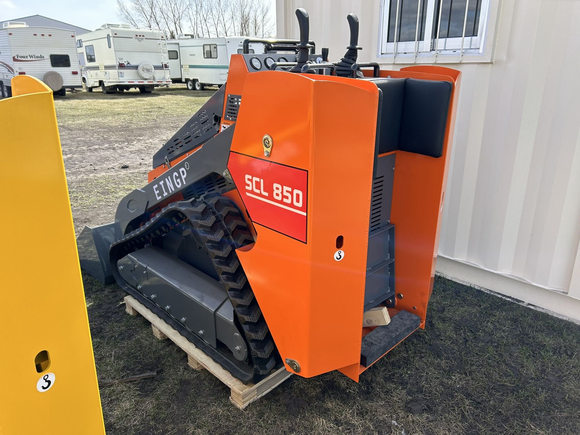 2024 DIGGIT SCL 850 MINI SKID STEER W/ RUBBER TRACKS S/N SCL 85056231190 - Image 4 of 8