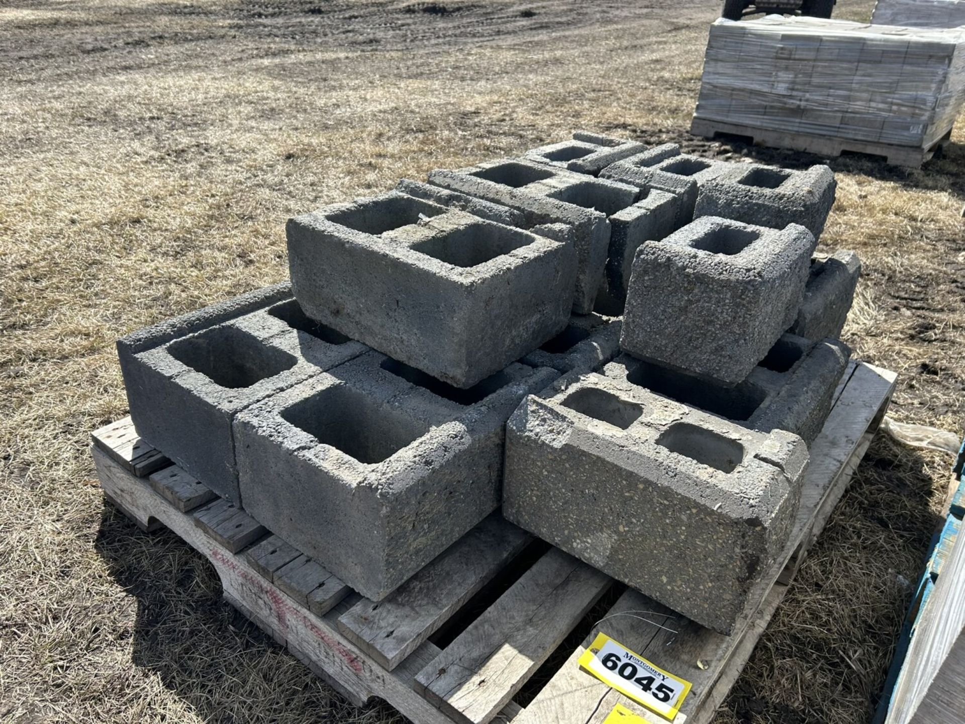 P/O RETAINING WALL BLOCKS