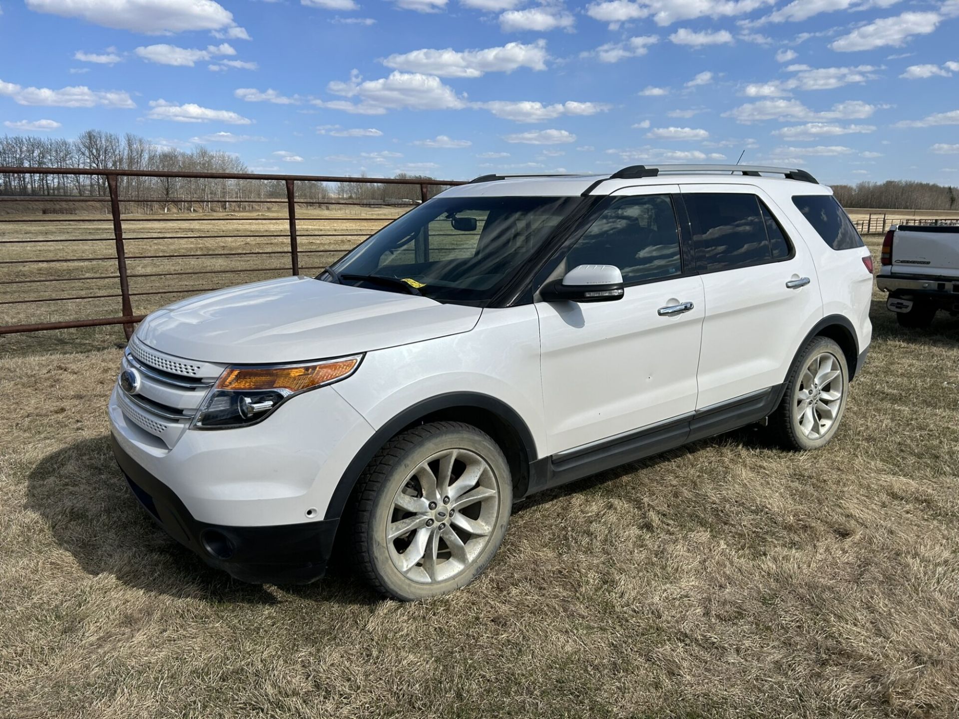2011 FORD EXPLORER SUV LIMITED, FULL LOAD, AWD. 3.5L V6 - NOTE** TRANS NEEDS REPAIR OR REPLACEMENT
