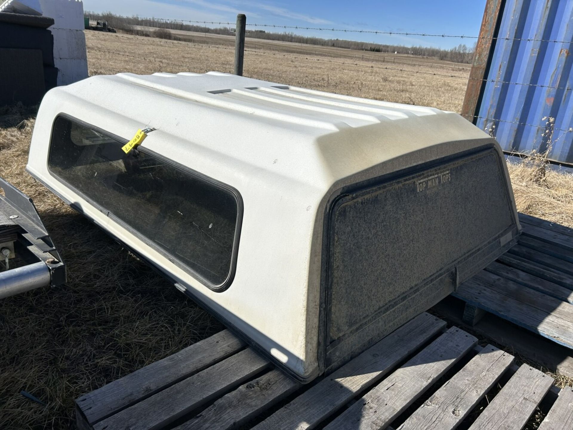 8 FT FIBERGLASS TRUCK TOPPER