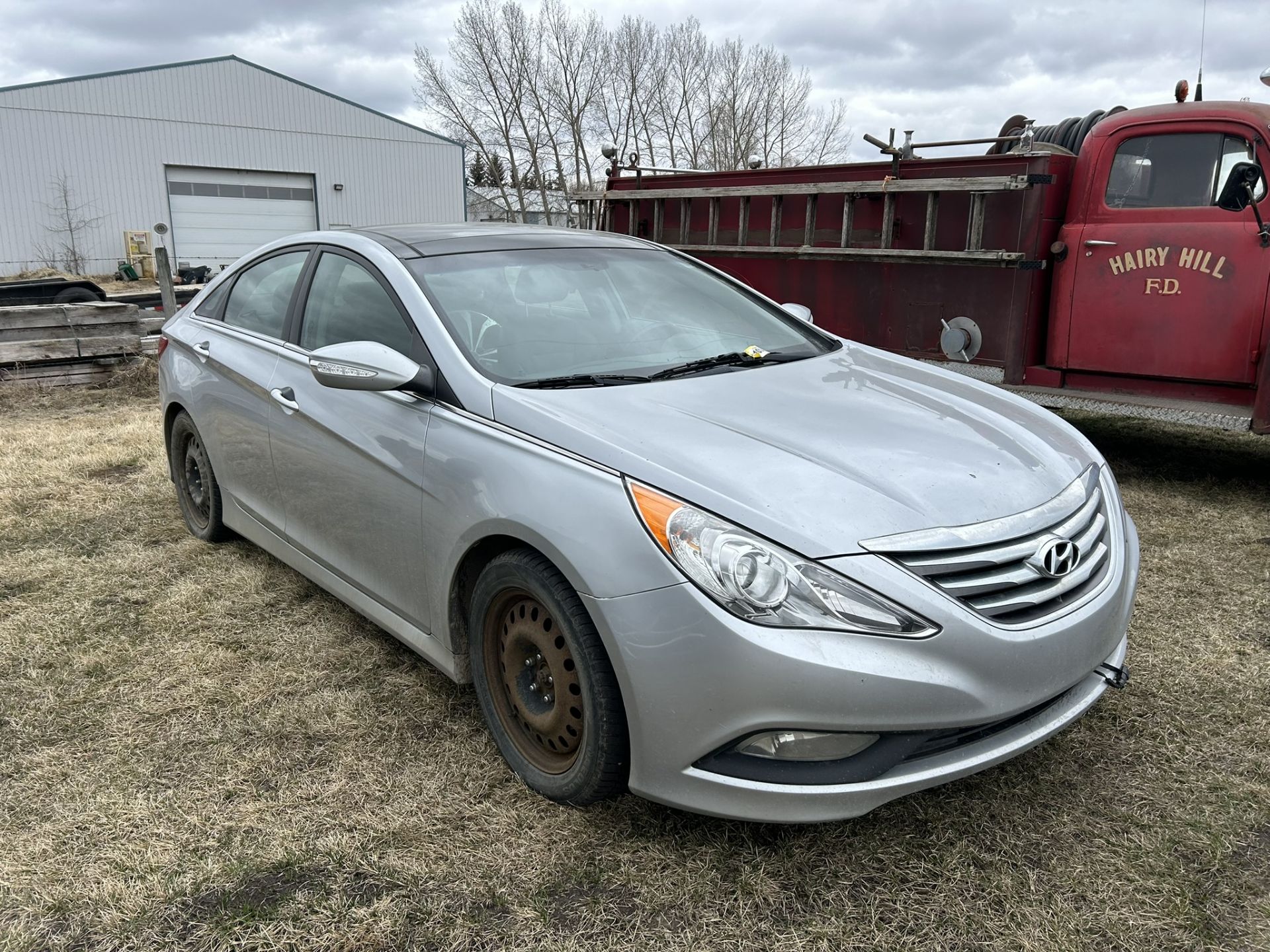 2014 HYUNDAI SONATA, 4DR SEDAN CAR, A/C, TILT/CRUISE, AM/FM/CD, LEATHER, PW/PL, SUNROOF W/EXTRA - Image 2 of 10