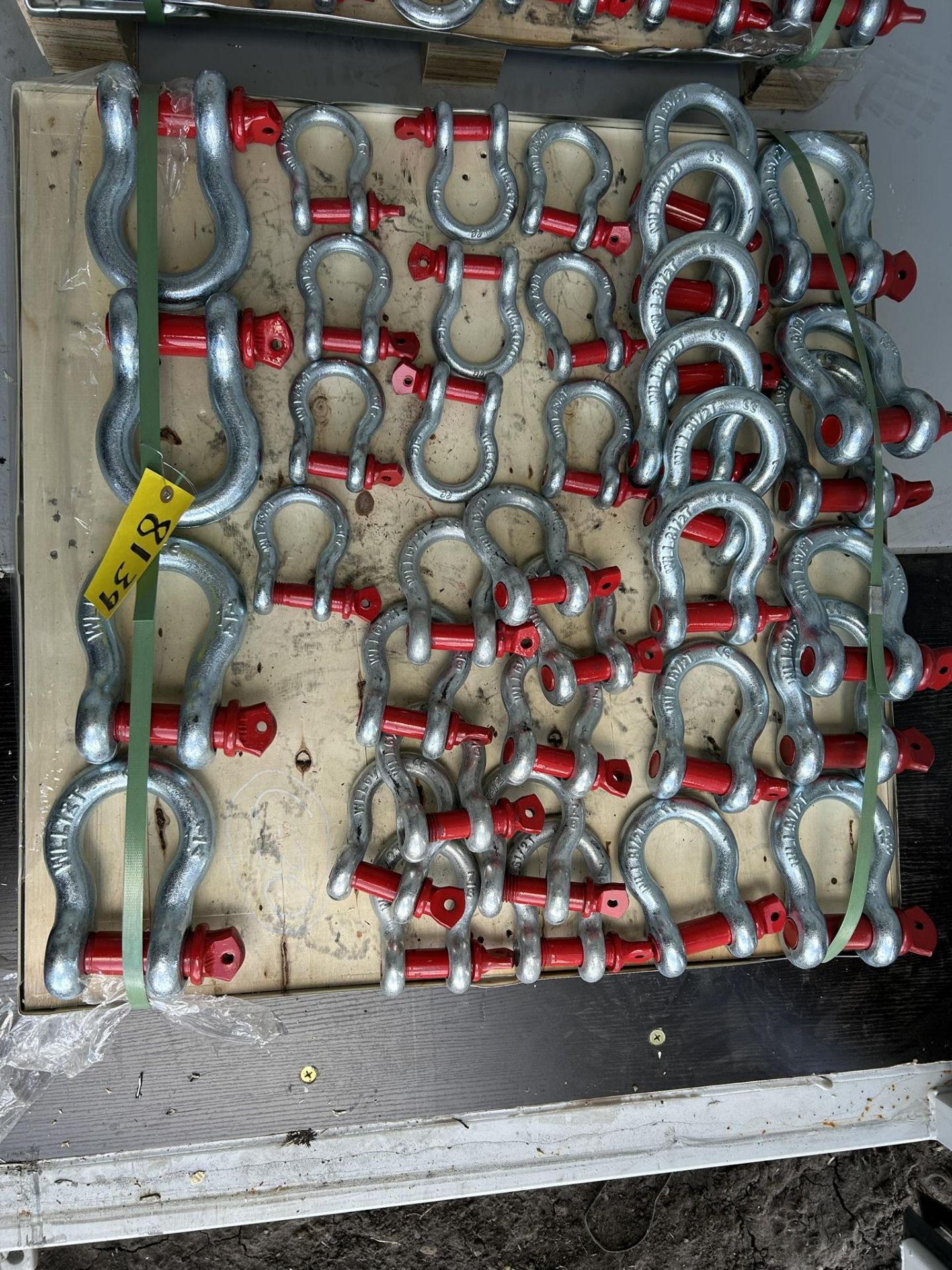 L/O - DIGGIT SHACKLES & SCREW PINS