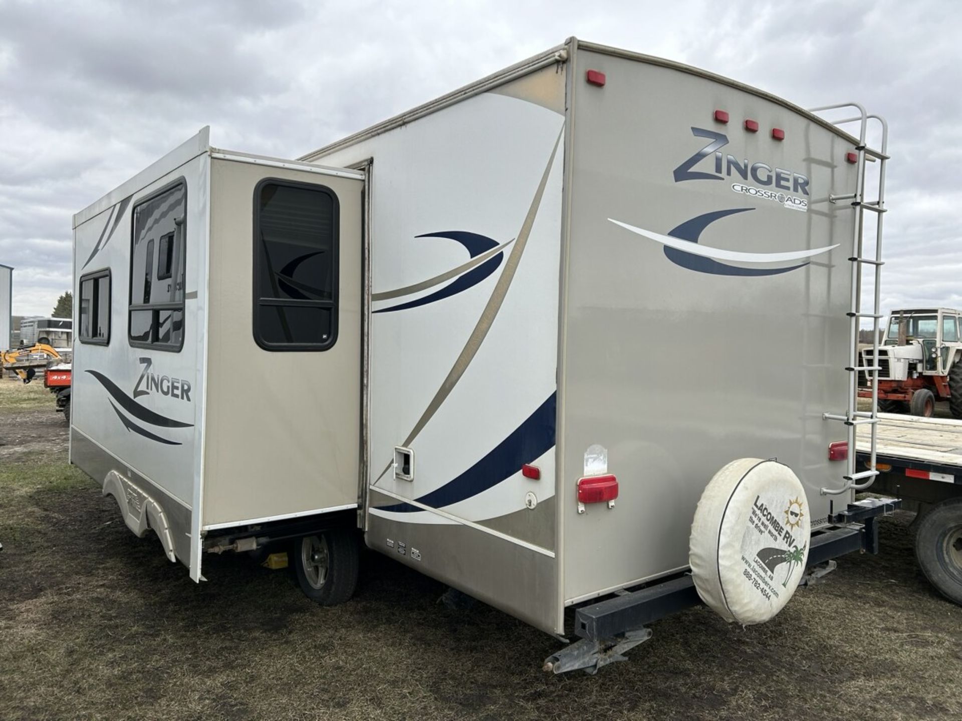 2012 CROSSROADS ZINGER ZT-250-RB 25' TRAVEL TRAILER, 1 SLIDE S/N: 4V0TC2523CA015946 - Image 3 of 20