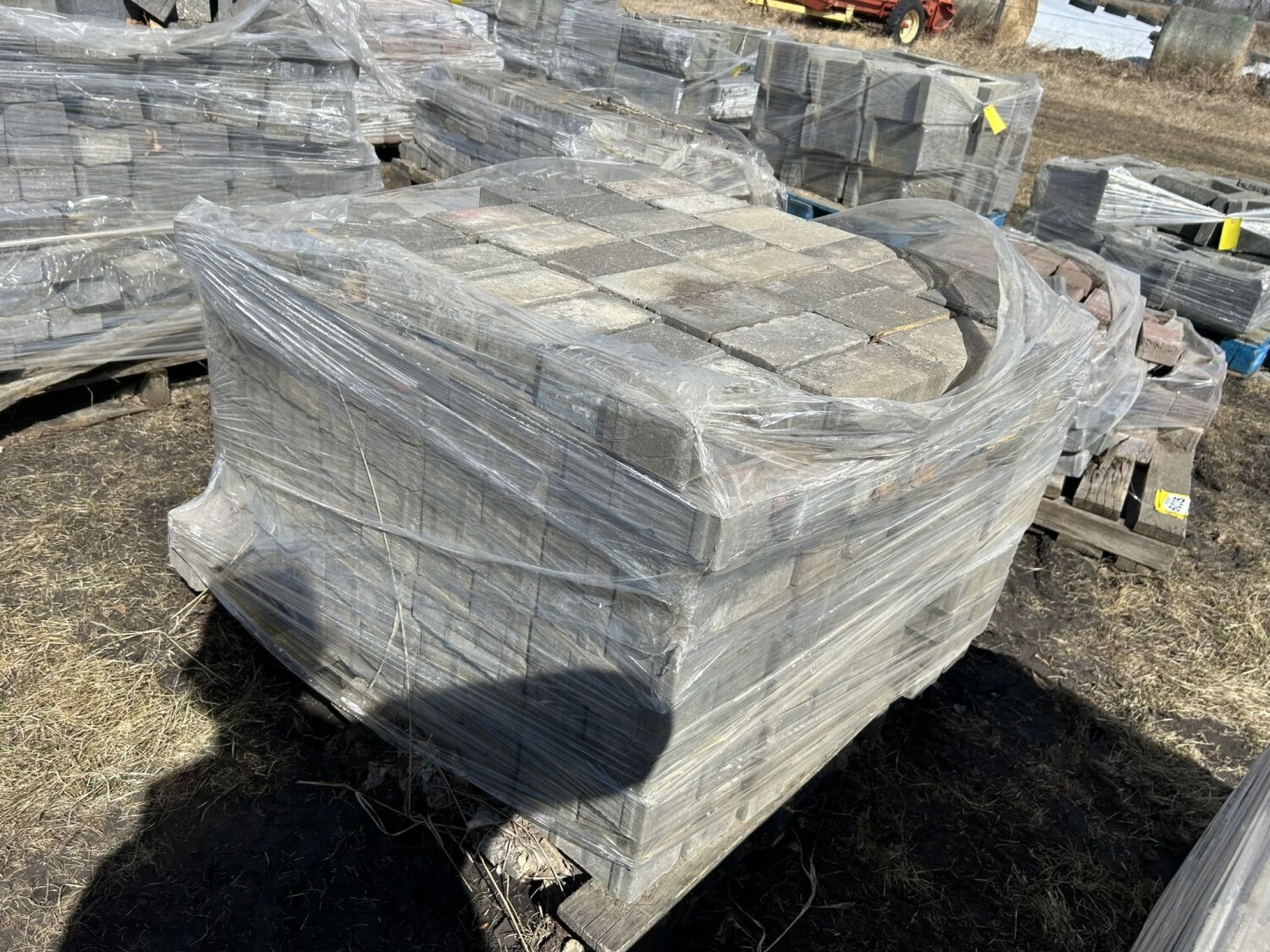 P/O 4X8 GREY PAVING STONES - Image 3 of 6