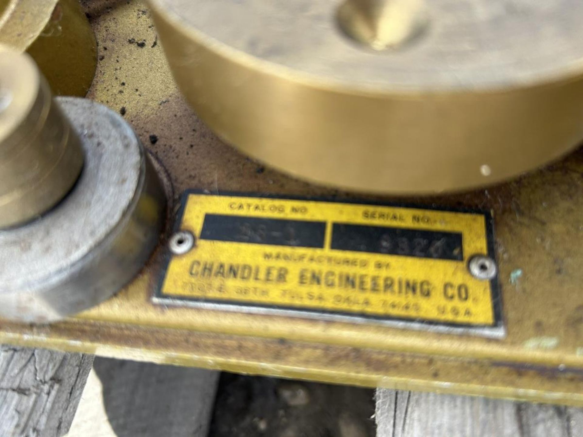 GAUGE EQUIPMENT: CHANDLER ENGINEERING CO. S/N: 9320, TWIN SEAL PRESSURE TEST UNIT S/N: 363-19 - Image 6 of 10