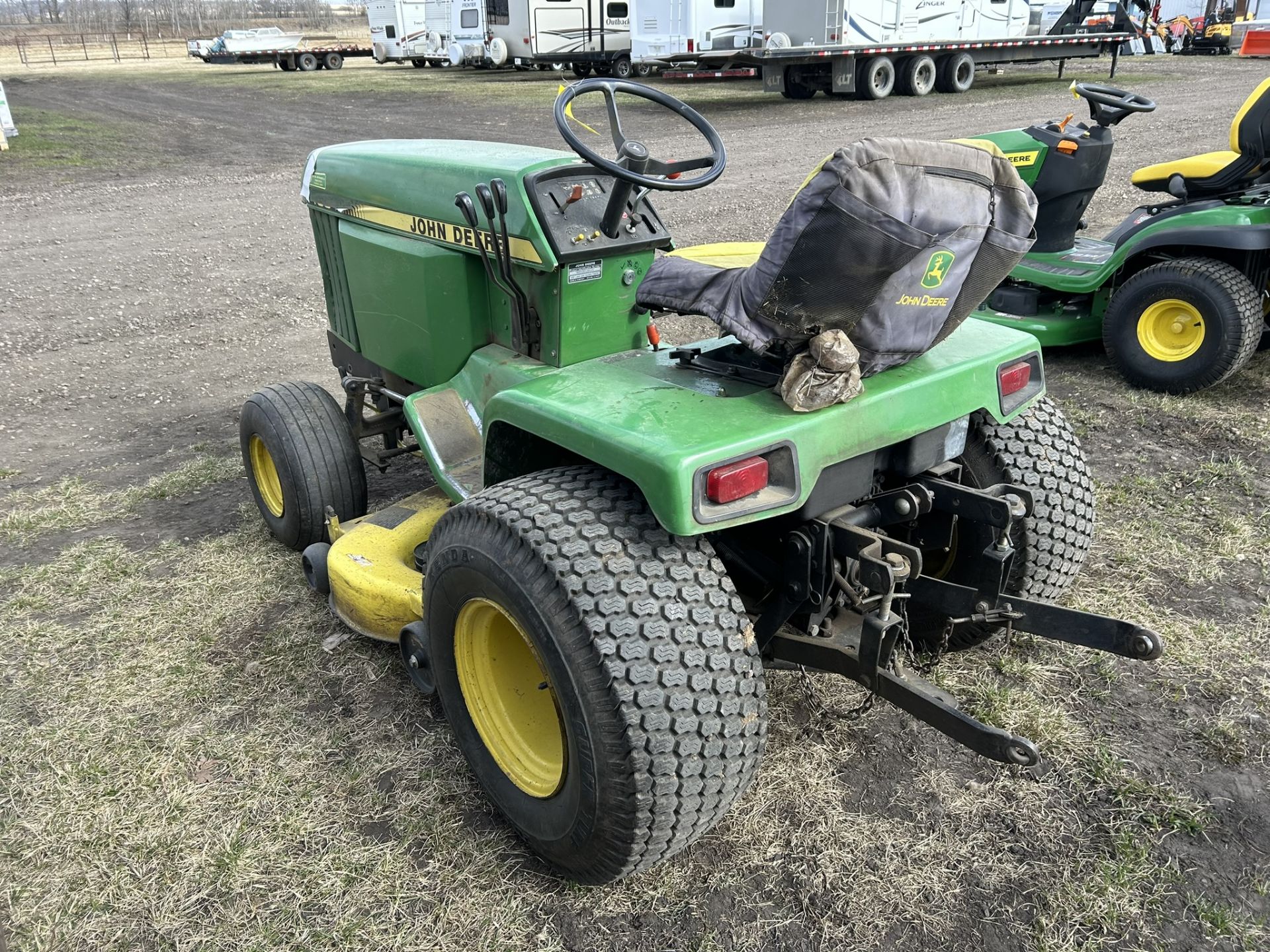 JOHN DEERE 430 DEISEL GARDEN TRACTOR. HYDROSTATIC, 2 SCV, POWER STEERING, FRONT AND MID PTO, 48" - Image 3 of 5