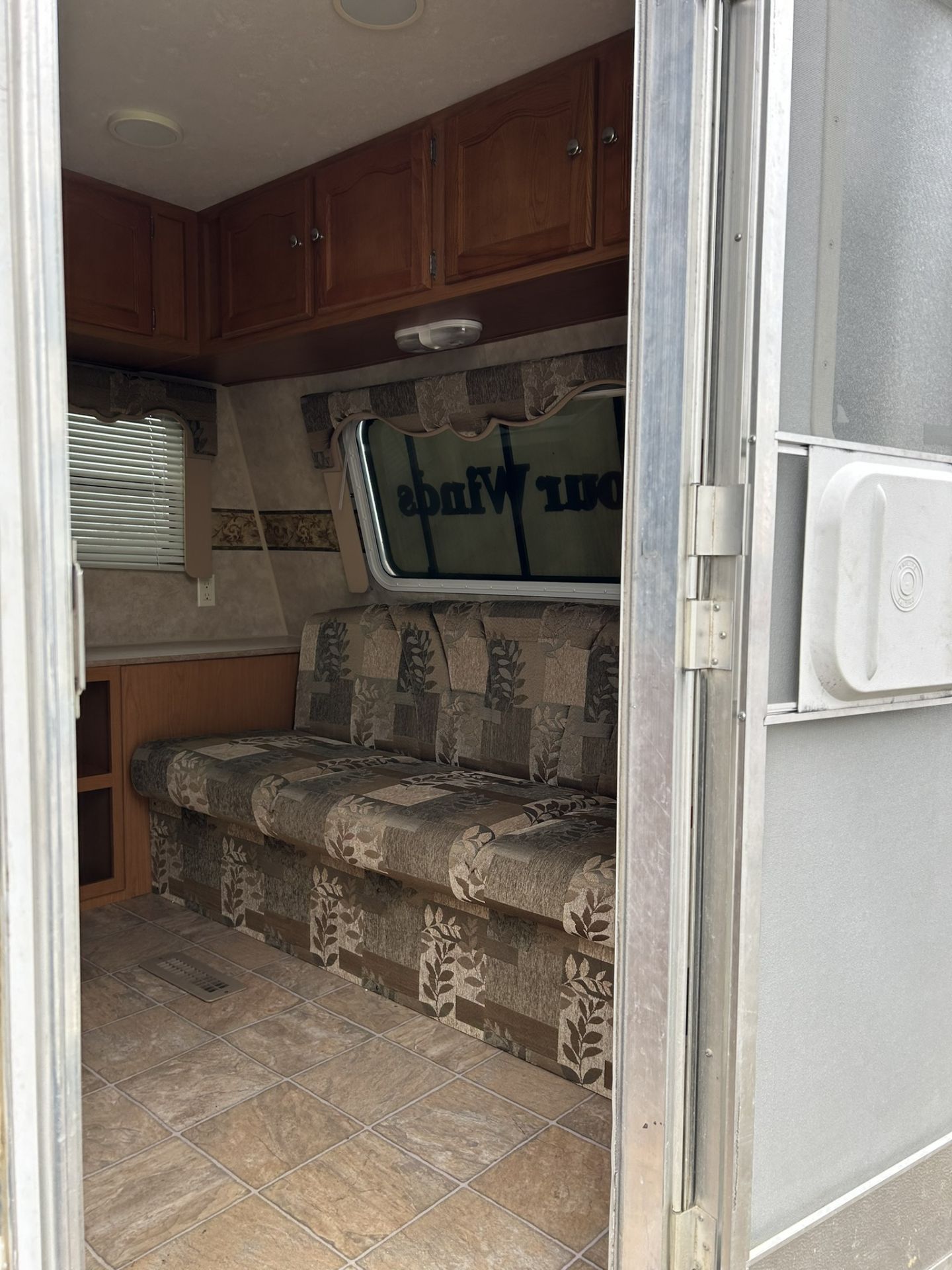 2008 FOURWINDS 18B BUNK MODEL RV TRAILER W/AC S/N: 47CTFEK228T203021 - Image 6 of 16