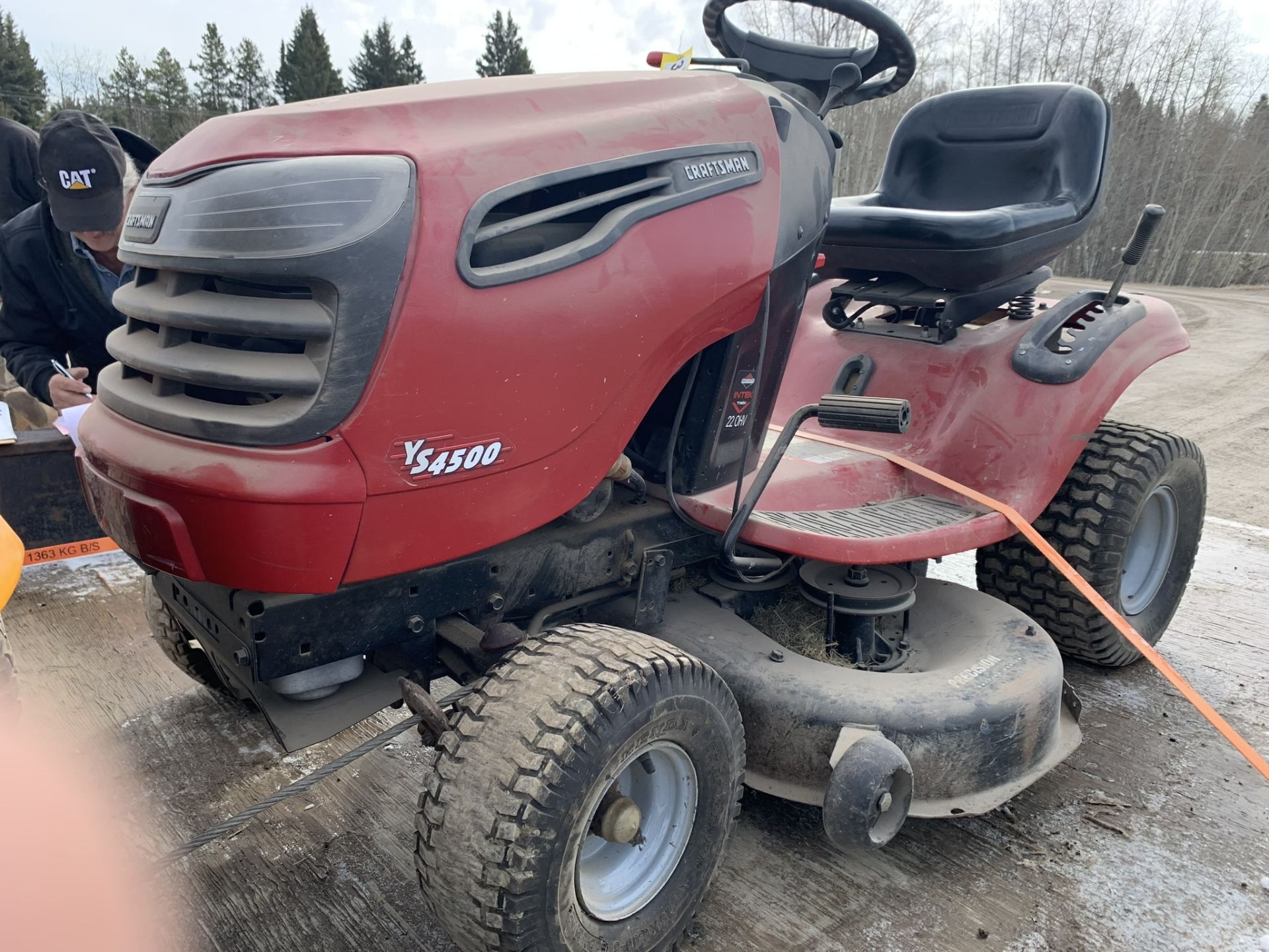 **OFFSITE** CRAFTSMAN YS4500 X 22HP LAWN TRACTOR W/42 INCH MOWER DECK, HYDROSTATIC, S/N 092508D - Image 4 of 5