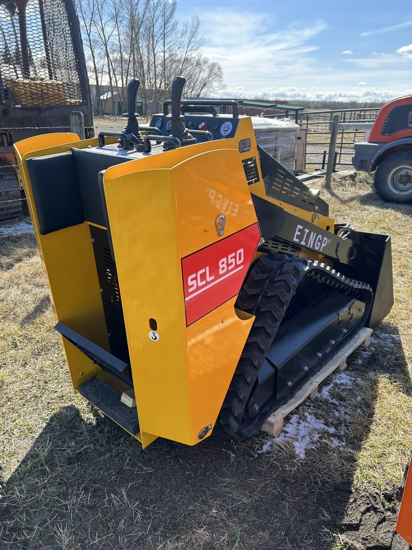 2024 DIGGIT EINGP SCL 850 MINI SKID STEER S/N SCL85056231285 - Image 4 of 8