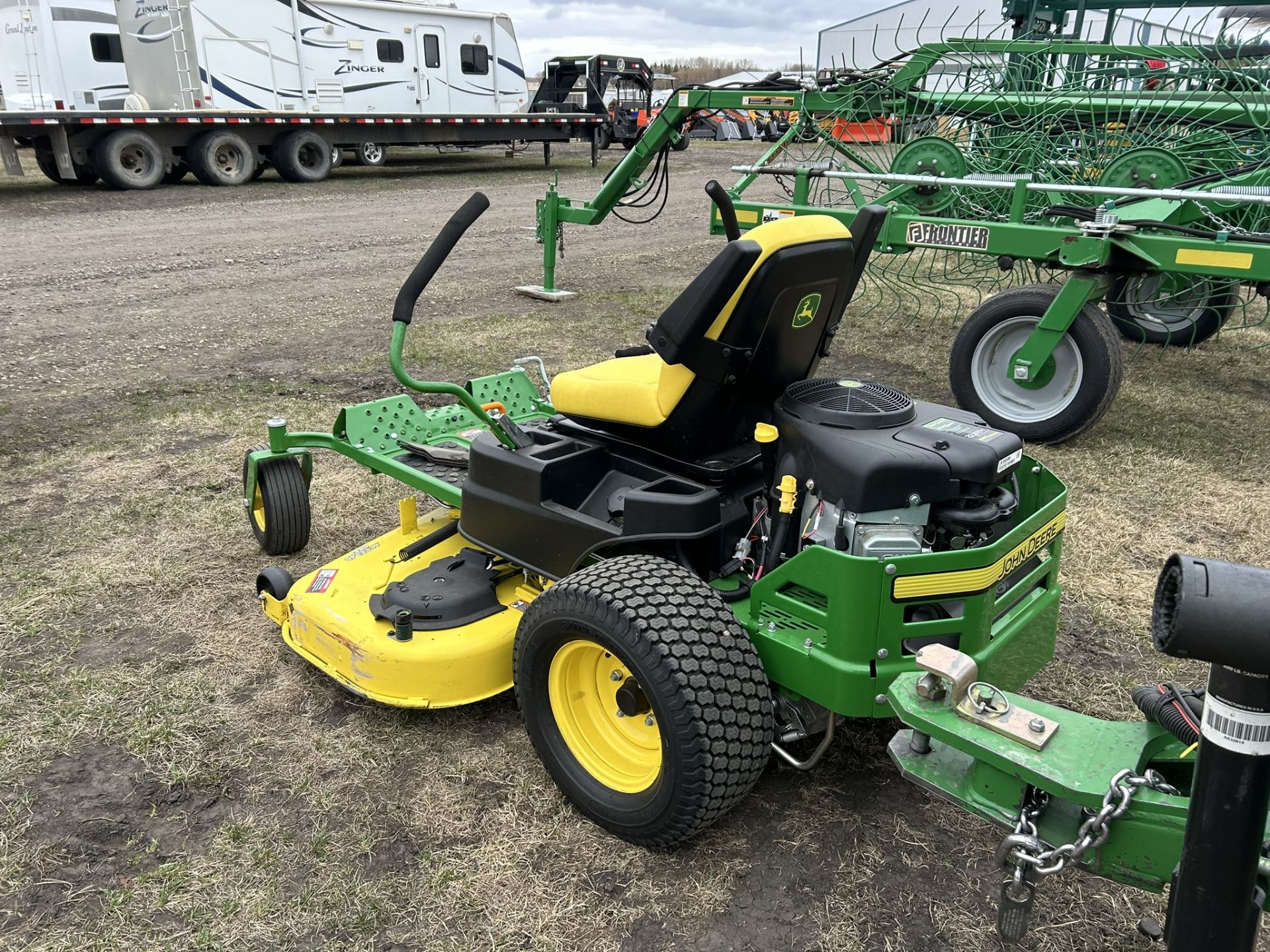 JD Z355R ZERO TURN MOWER W/48" DECK 210HRS SHOWING S/N: 1GX355RBCJJ082449 - Image 4 of 6