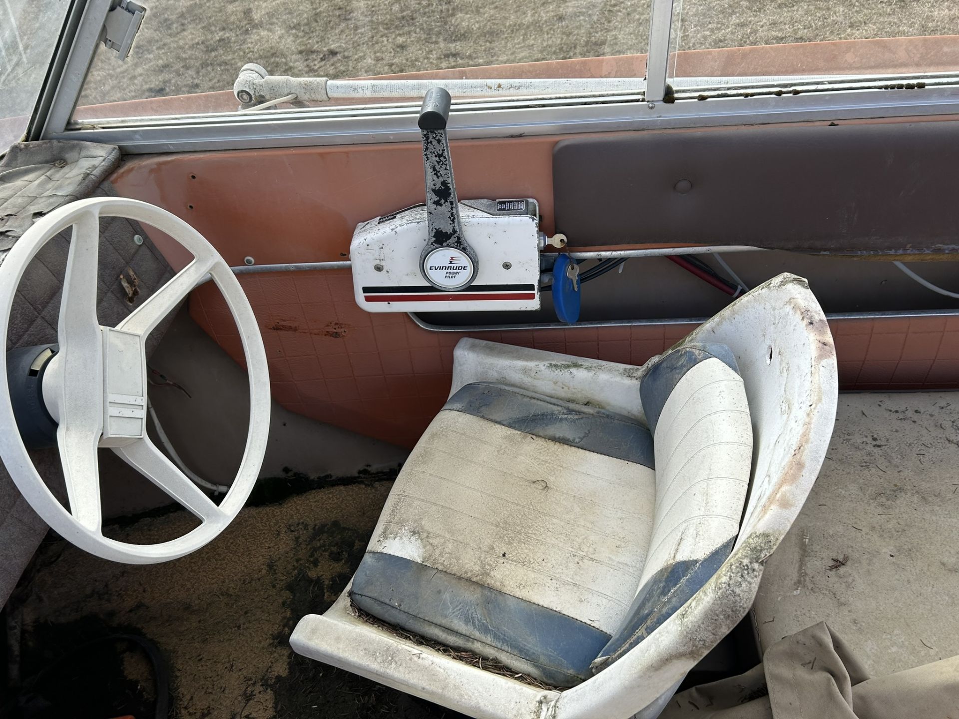 1973 DOUBLE EAGLE BOAT W/ 70 HP EVENRUDE & 10 HP CHRYSLER TROLLING MOTOR S/N ZBC039070677 AND 186 - Image 11 of 11