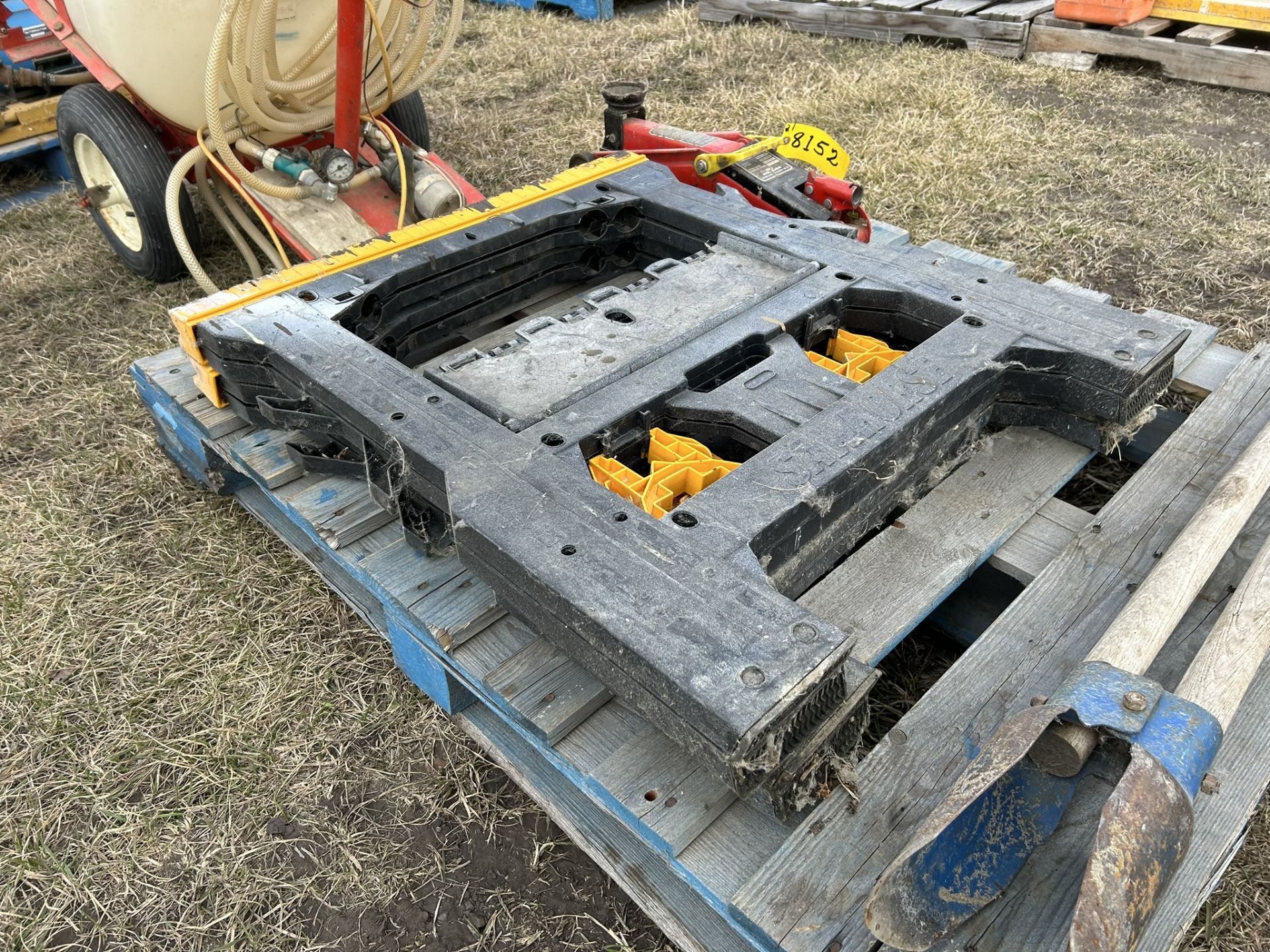 FOLDING POLY SAW HORSES, TROLLEY JACK, CLAMSHELL POST HOLE DIGGER, ALUM. LADDER - Image 4 of 5