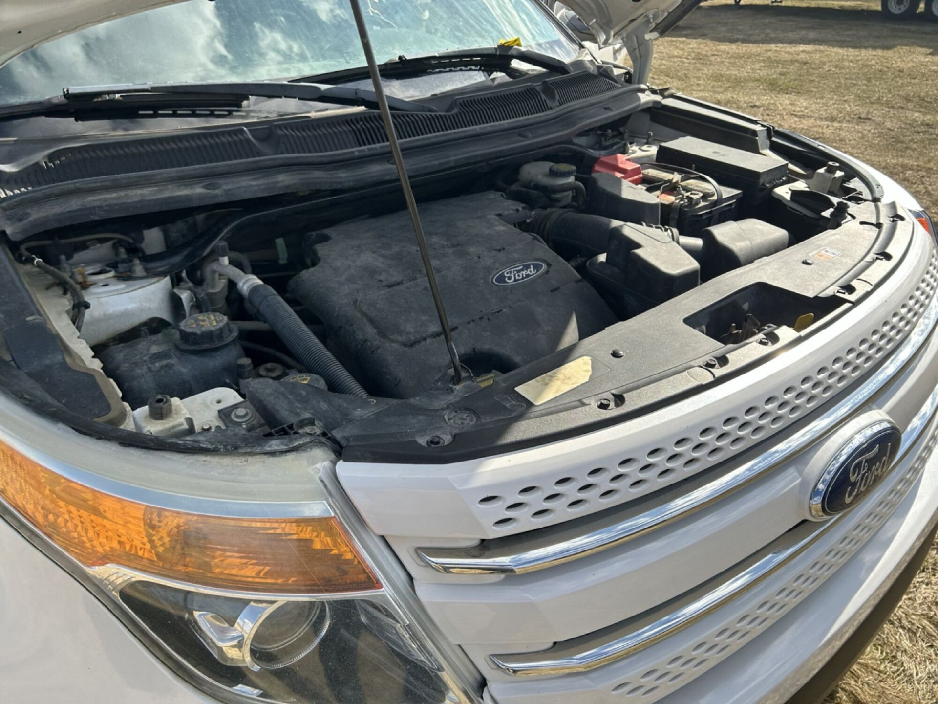 2011 FORD EXPLORER SUV LIMITED, FULL LOAD, AWD. 3.5L V6 - NOTE** TRANS NEEDS REPAIR OR REPLACEMENT - Image 13 of 15