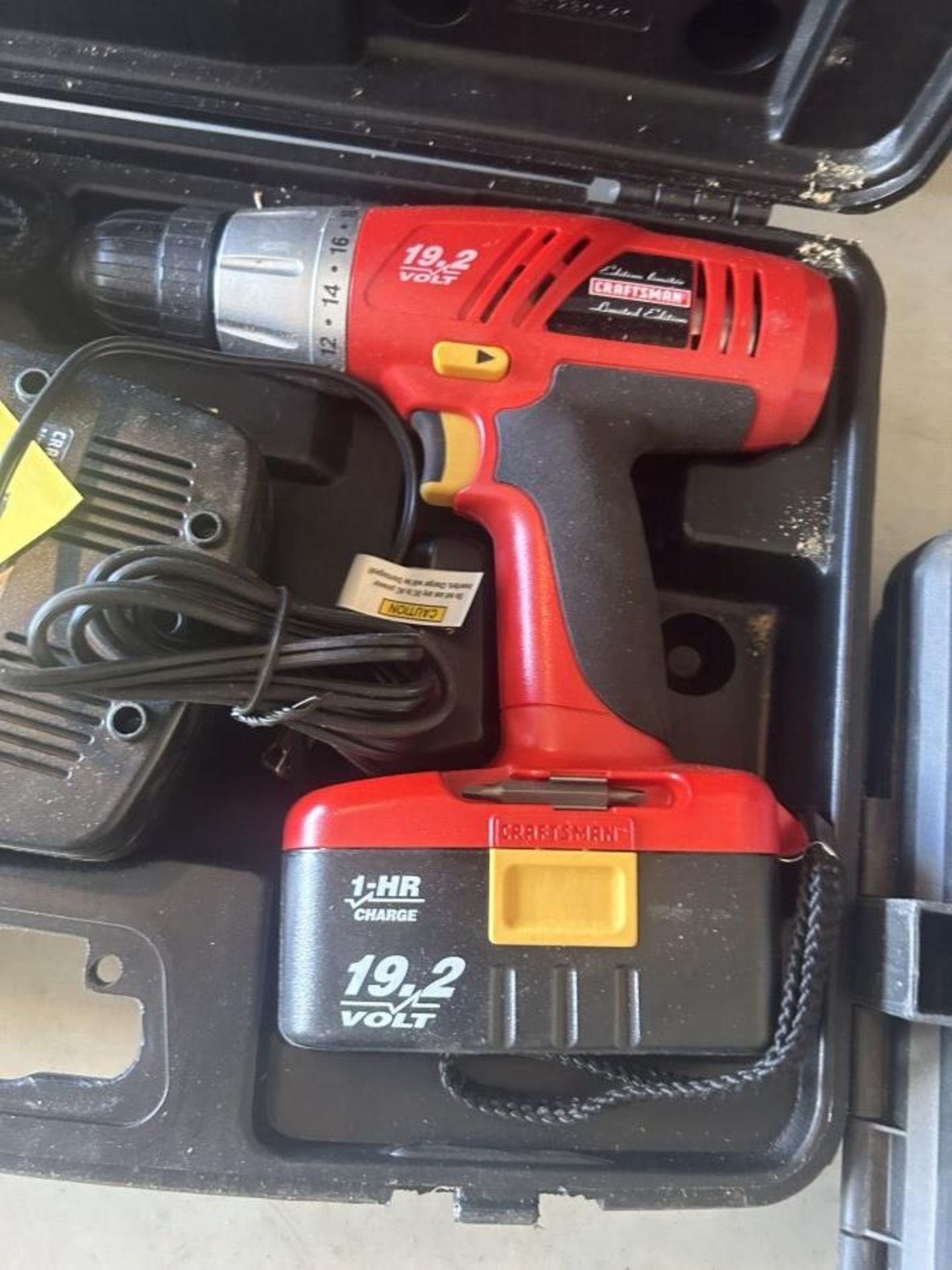 CRAFTSMAN CORDLESS DRILL W/ BATTERY, CHARGER & LIGHT - Image 2 of 4