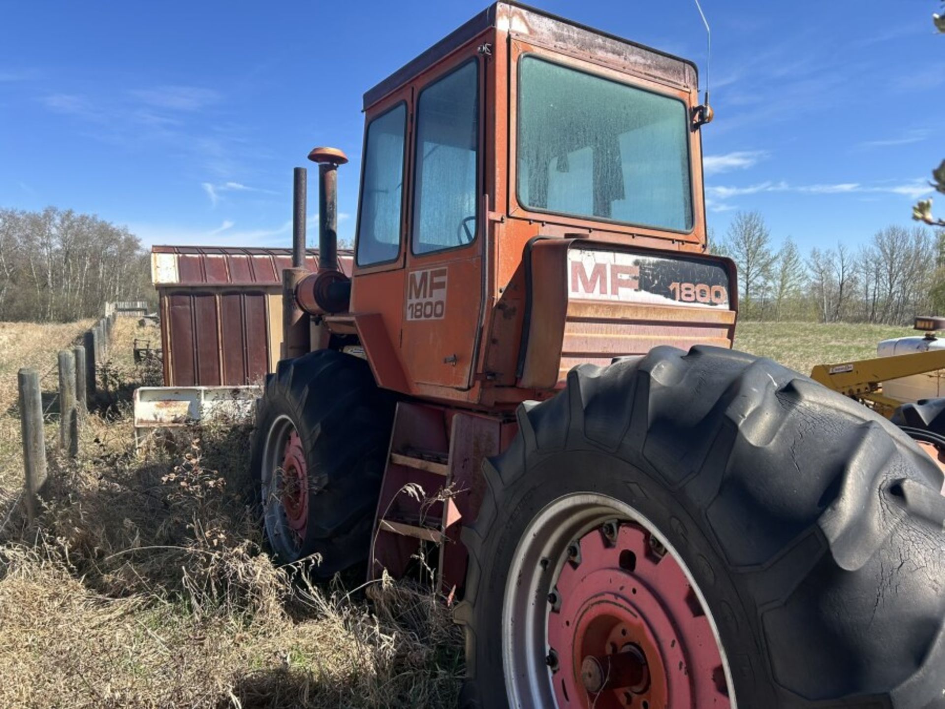 MF 1800 4X4 TRACTOR W/DOZER, 3160 CAT ENGINE, 12 FT DOZER, 23.1X34 SINGLE RUBBER 4,815 HR SHOWING ( - Image 4 of 15