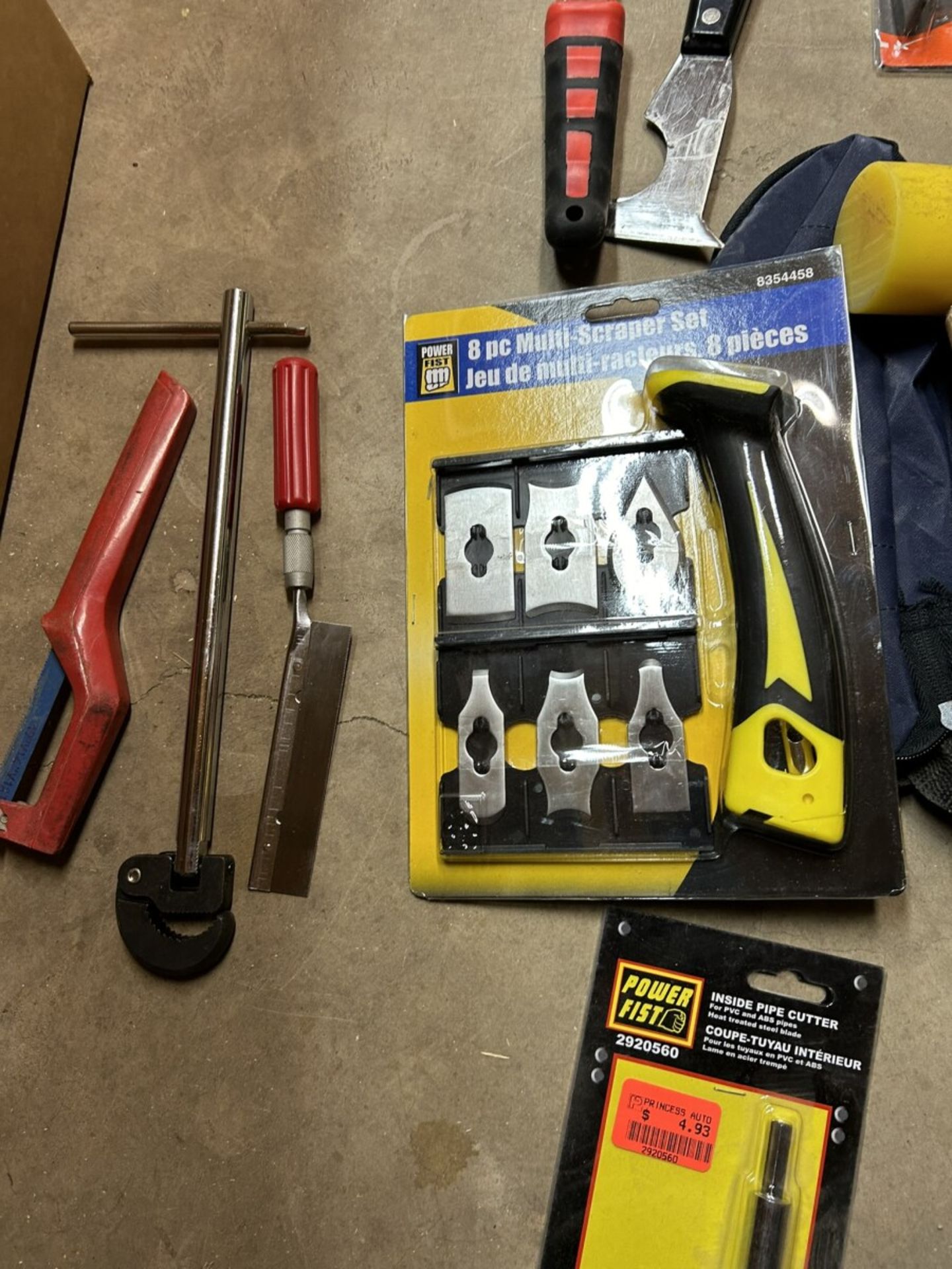 MASTERCRAFT 12V LITHIUM-ION AUTO HAMMER W/ASSORTED SCRAPERS AND ASSORTED HAND TOOLS - Image 3 of 6