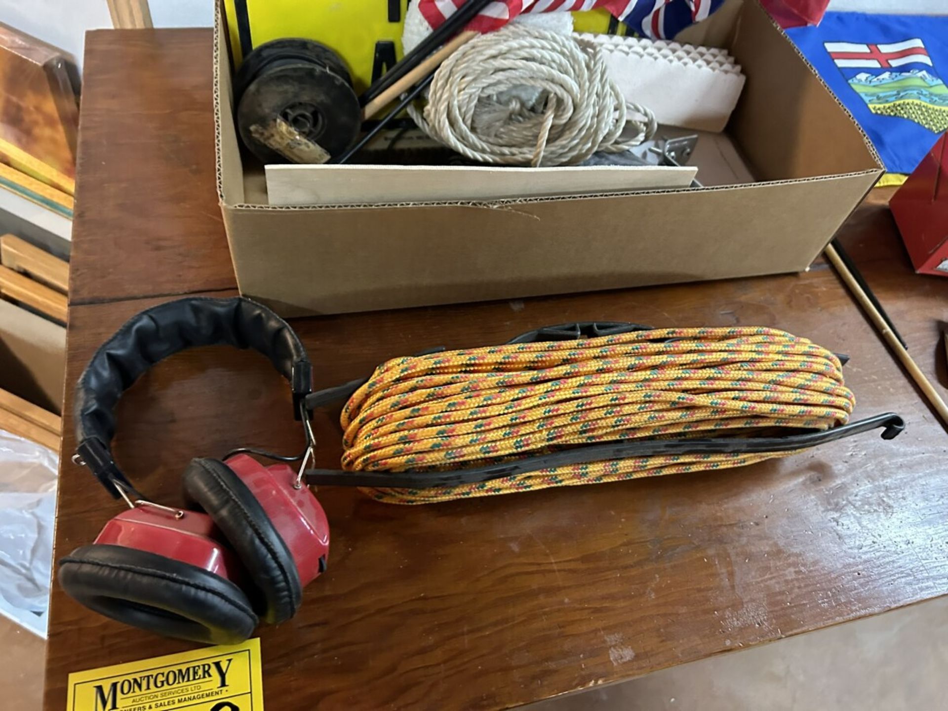 PARACORD, MINIFLAGS, CHIMNEY LOG, CRONIN FIRE EXTINGUISHER, ETC… - Image 2 of 5