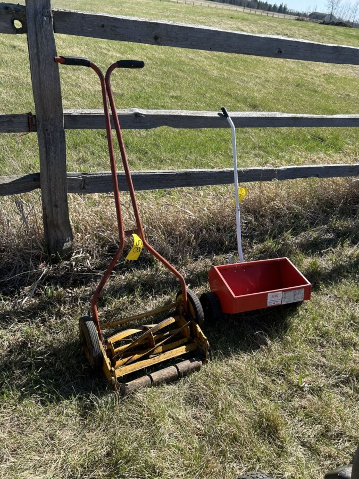 SUFFOLK SUPER BB REEL TYPE LAWN MOWER AND FERTILIZER SPREADER