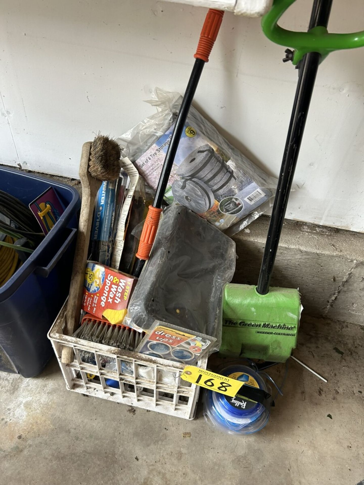 TIRE STORAGE BAG, WASH BRUSHES, WINDSHIELD WIPERS, ETC.