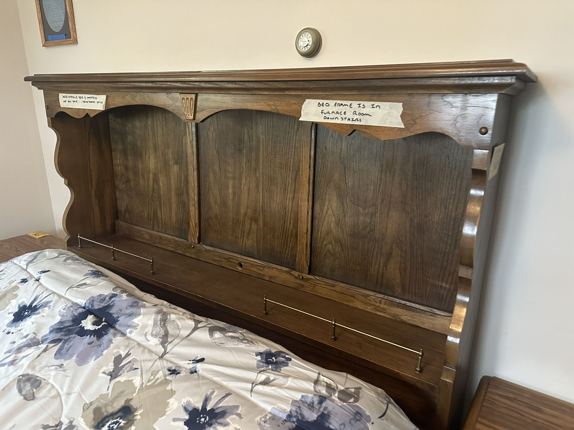 WOODEN BEDROOM SUITE, END TABLES, DRESSERS, BED FRAME (MATTRESS NOT INCLUDED AND METAL FRAME IN