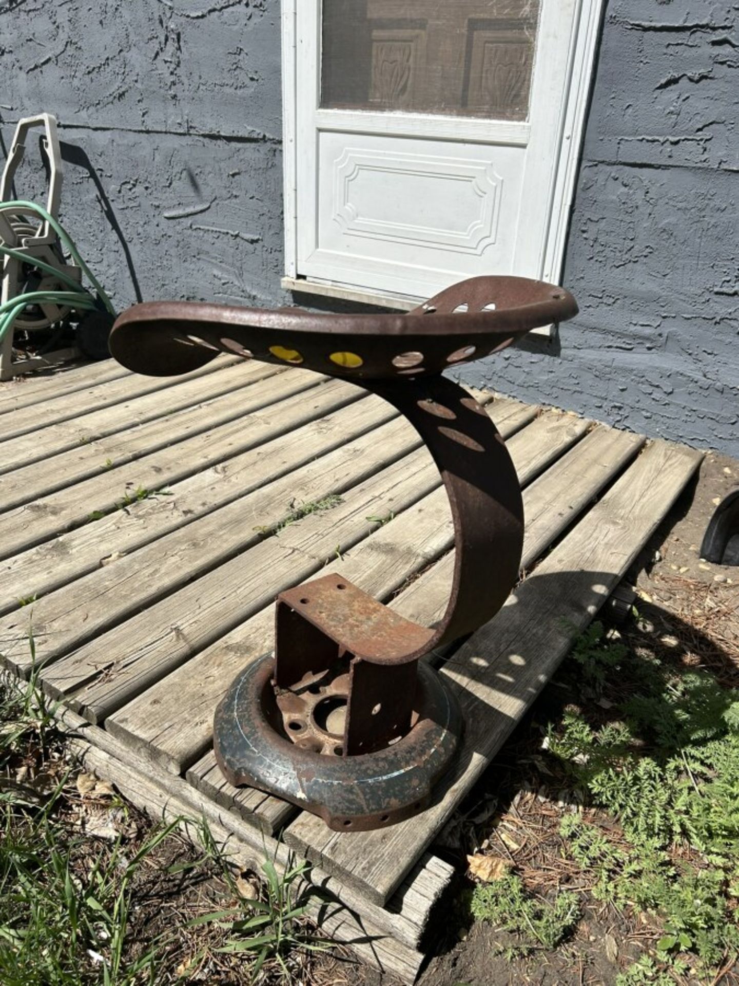 ANTIQUE IMPLEMENT SEAT - Image 4 of 5
