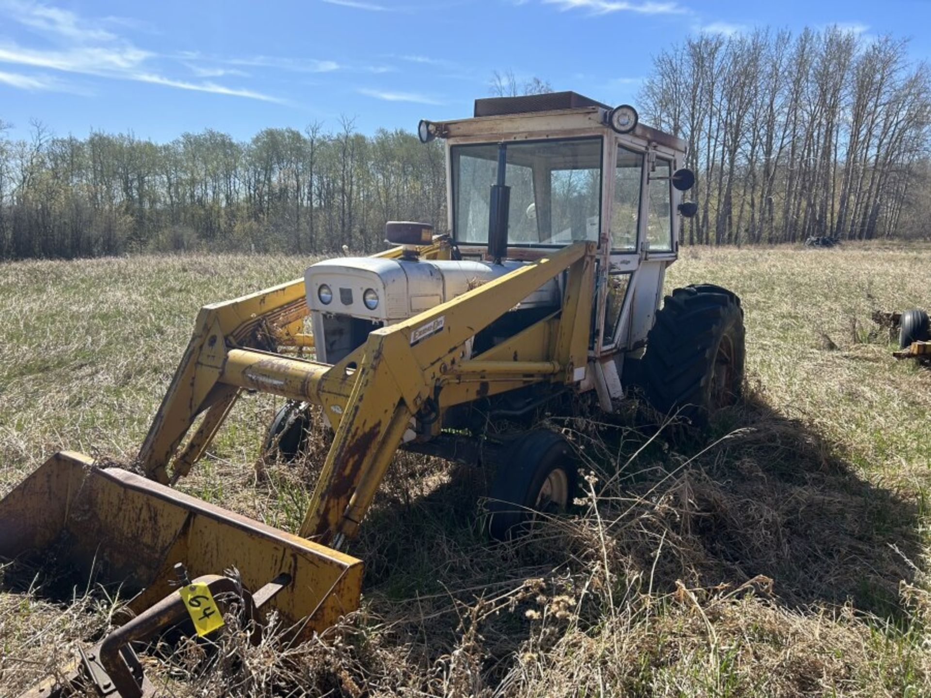 DAVID BROWN 990 DIESEL TRACTOR W/CAB, EZEE ON 80 FEL 1,325 HR SHOWING (HOLE IN ONE PISTON)